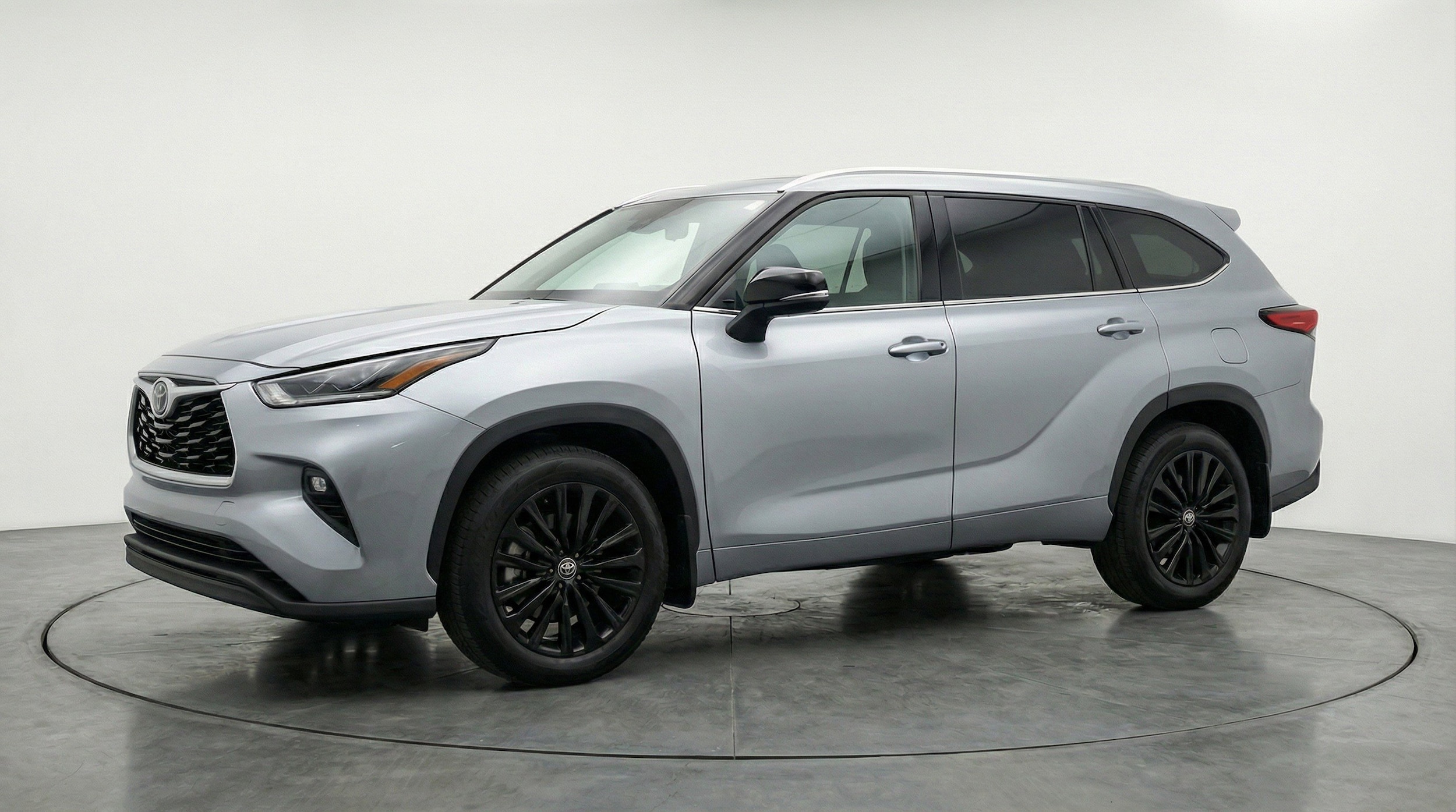 Thumbnail: 2025 Toyota Highlander - 3