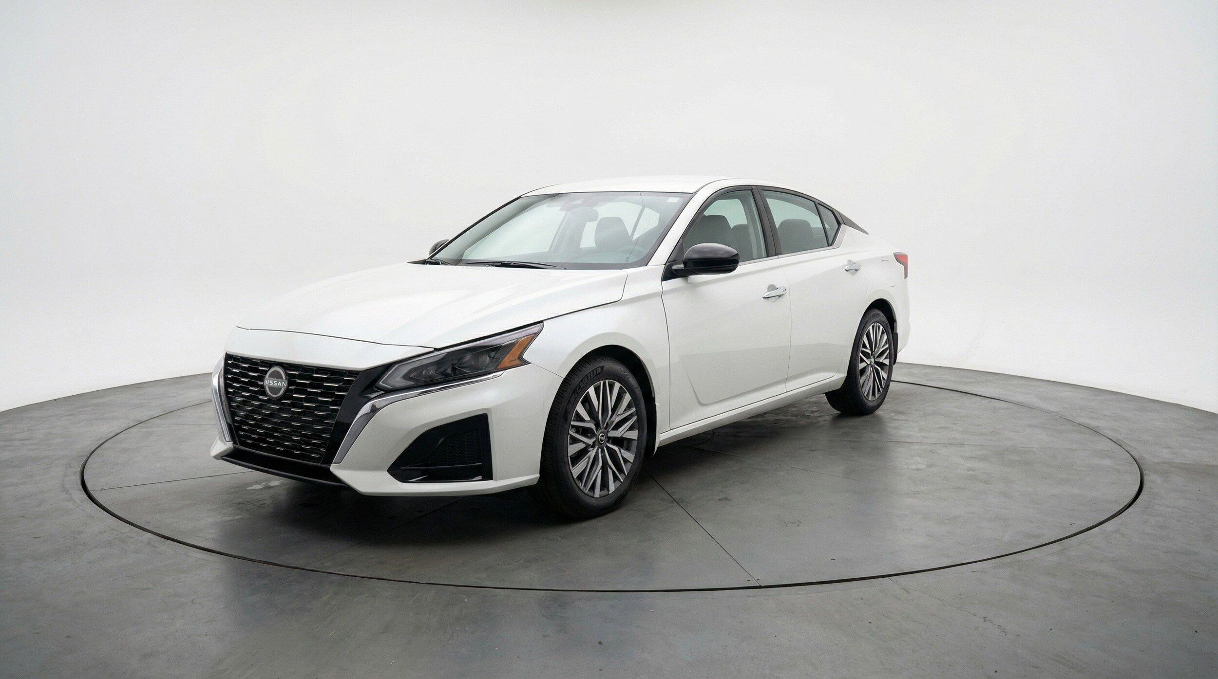Thumbnail: 2025 Nissan Altima - 3
