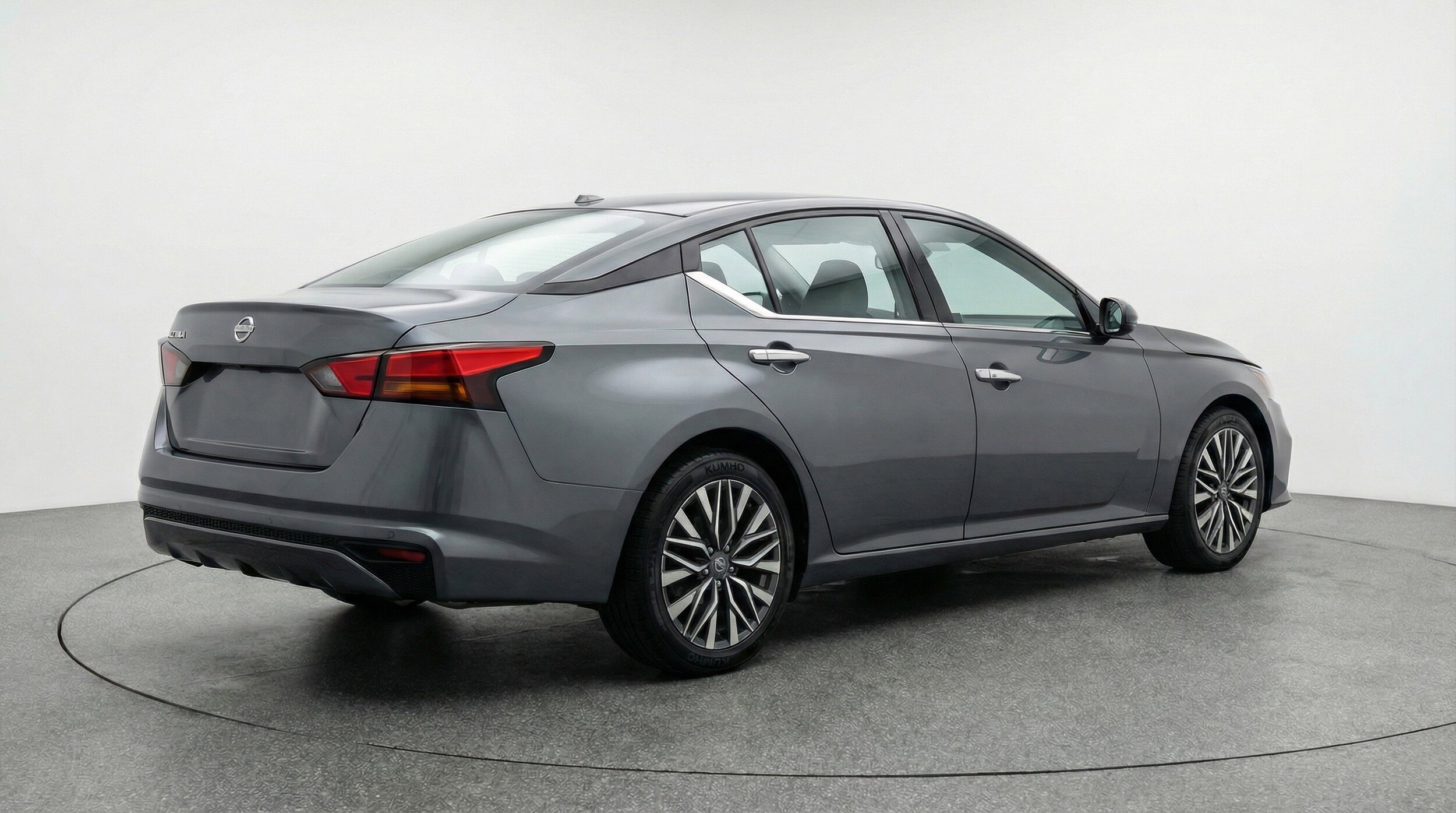 Thumbnail: 2025 Nissan Altima - 9