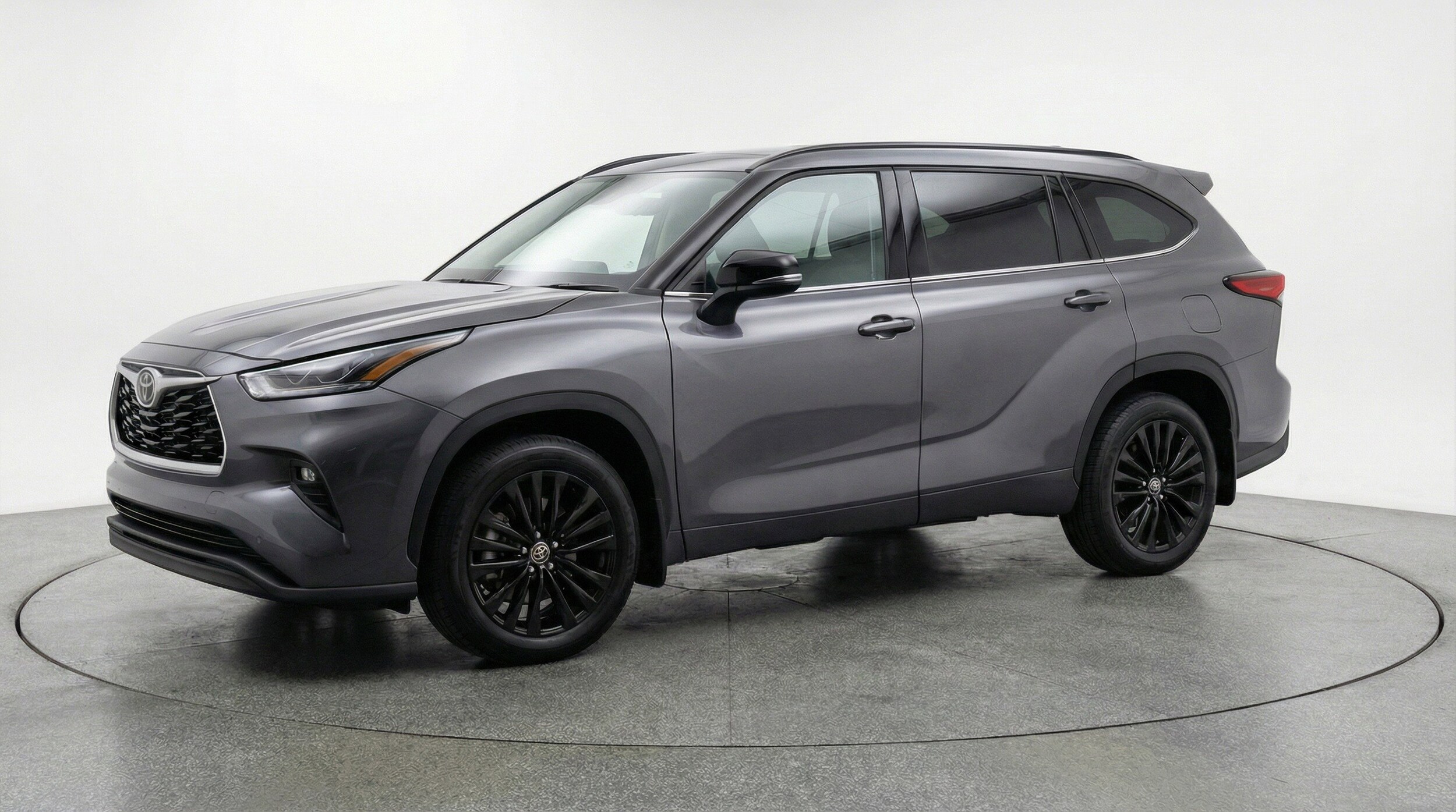 Thumbnail: 2025 Toyota Highlander - 3