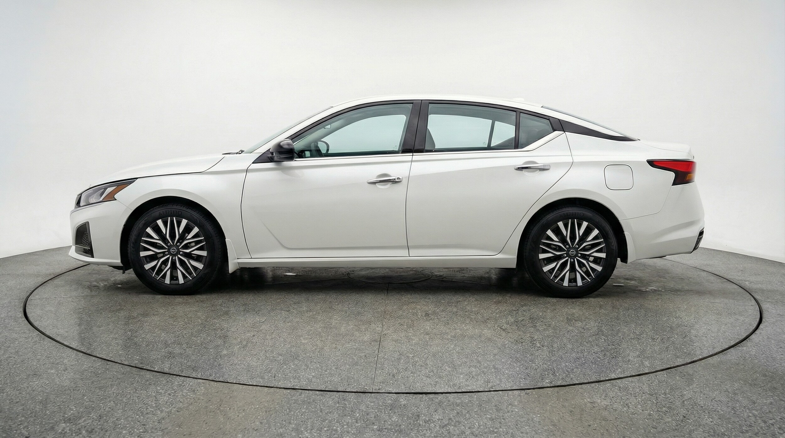 Thumbnail: 2025 Nissan Altima - 4