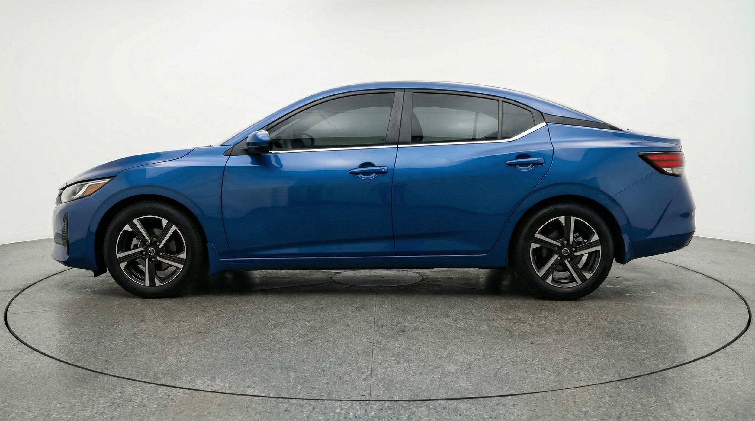 Thumbnail: 2025 Nissan Sentra - 4