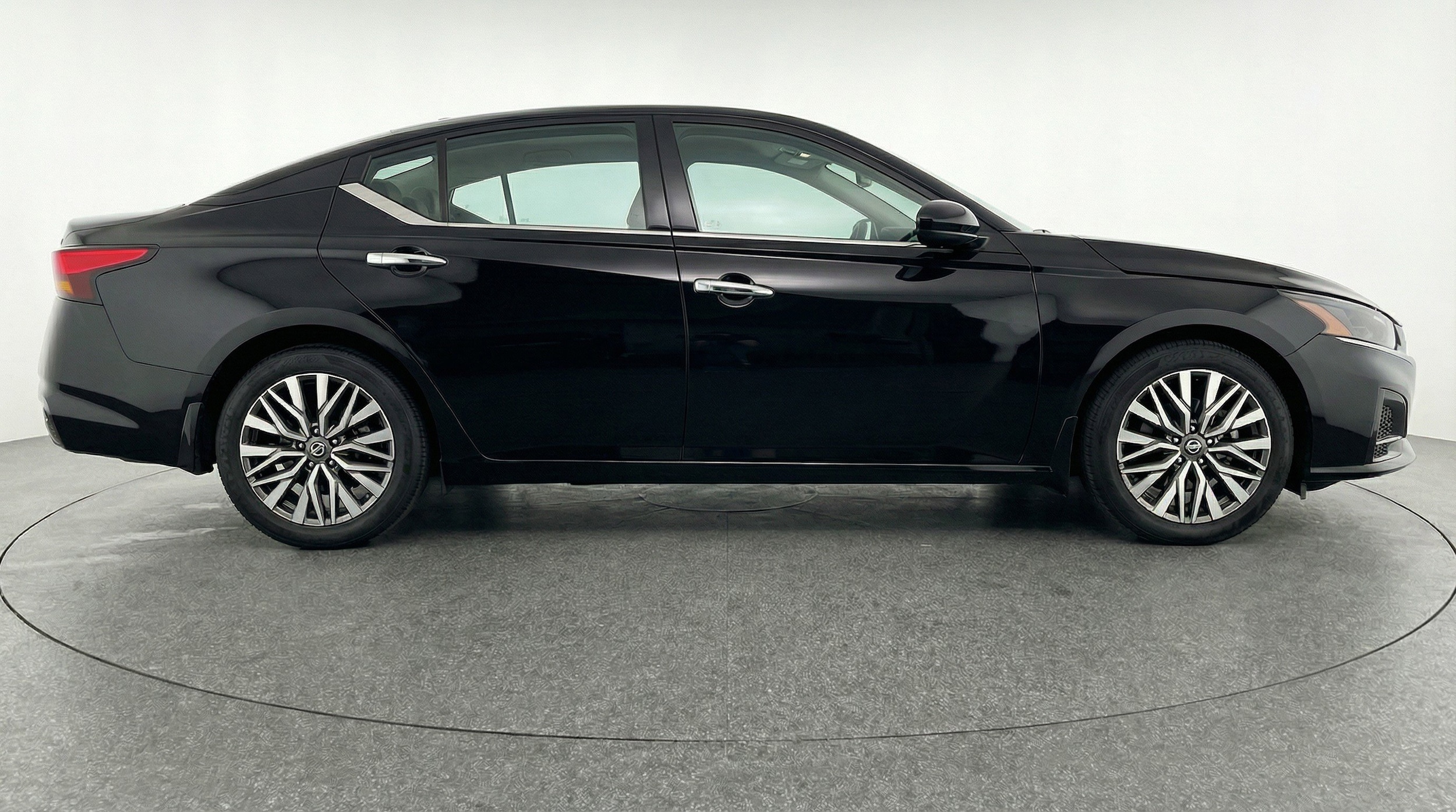 Thumbnail: 2025 Nissan Altima - 11