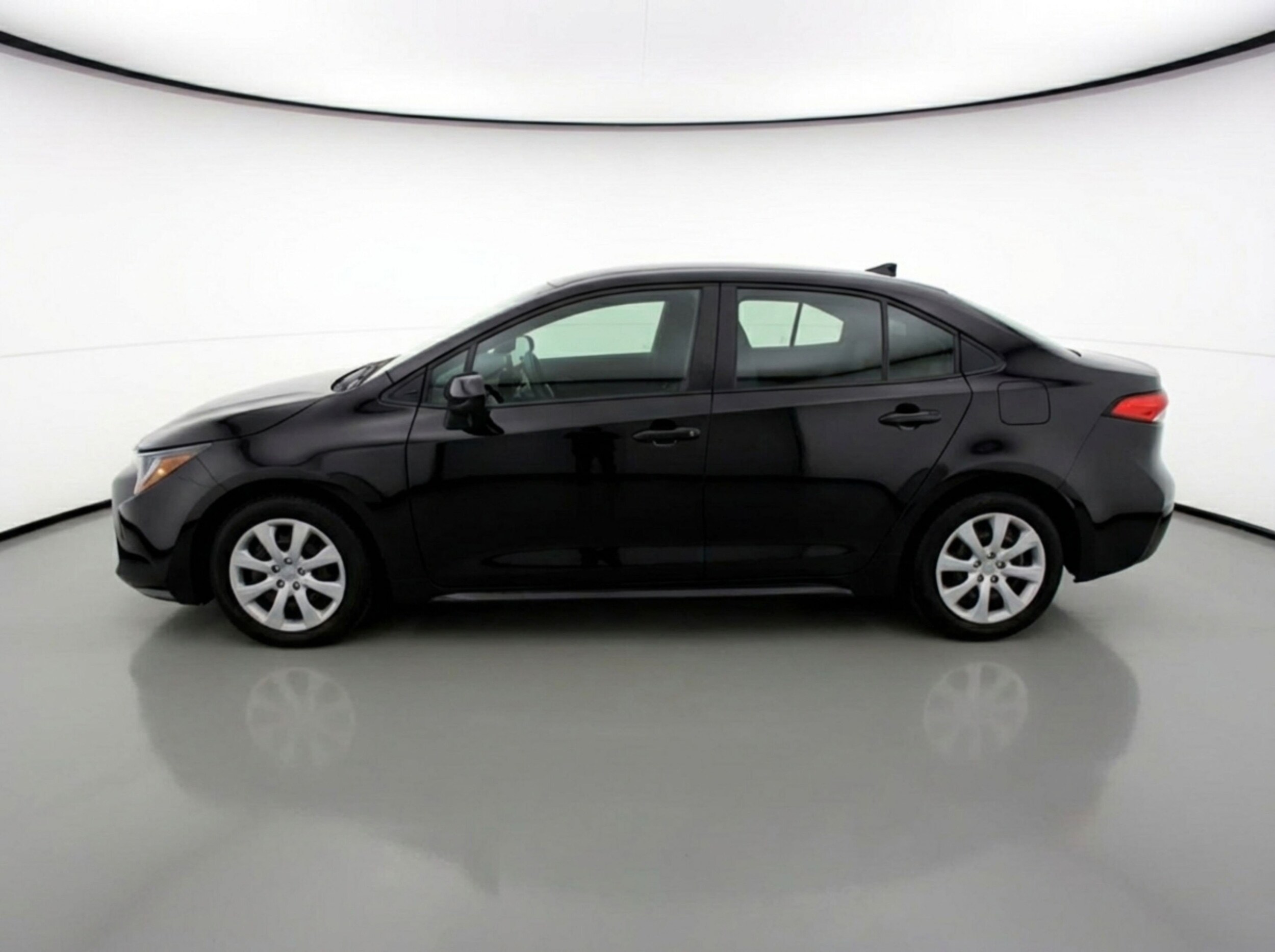 Thumbnail: 2025 Toyota Corolla - 5