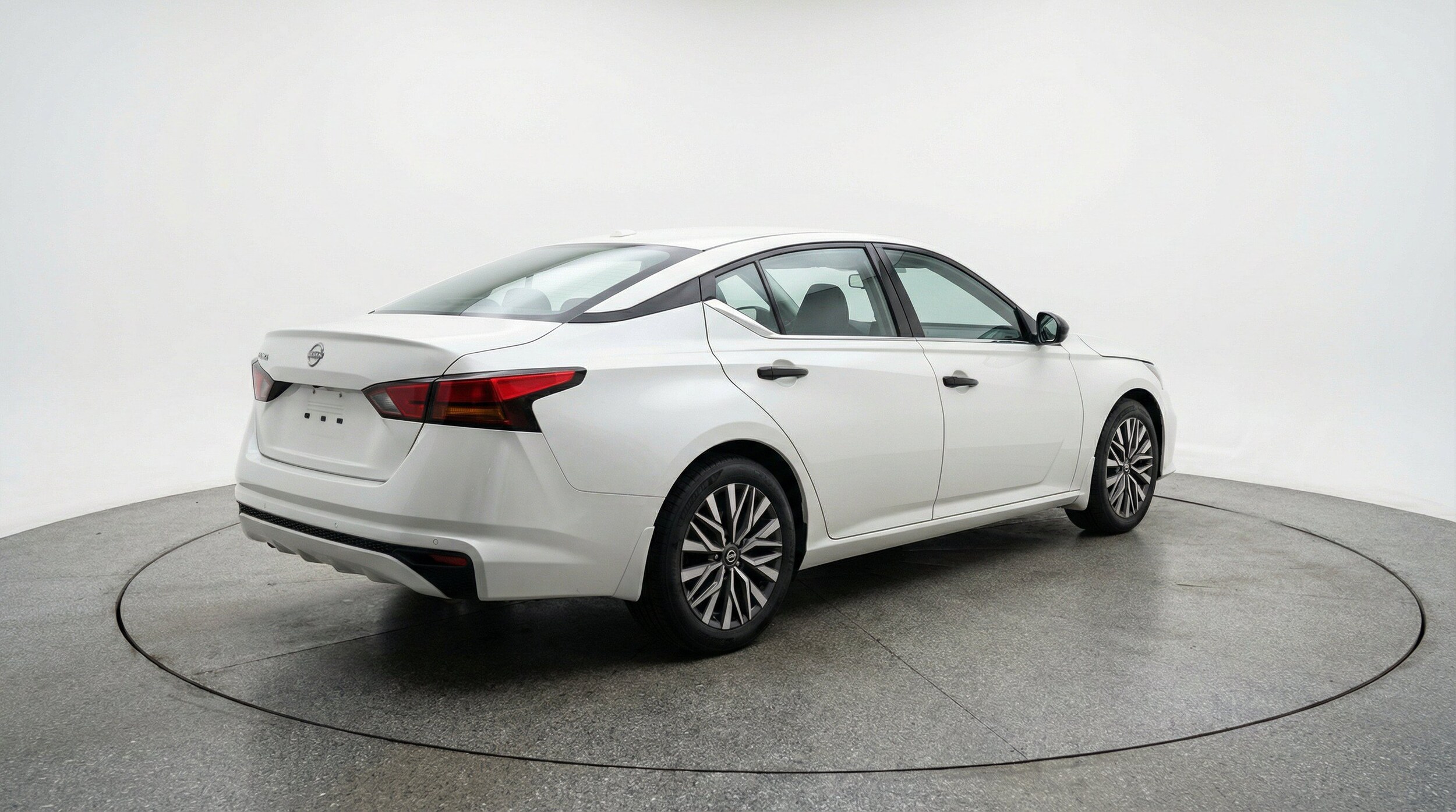 Thumbnail: 2025 Nissan Altima - 9