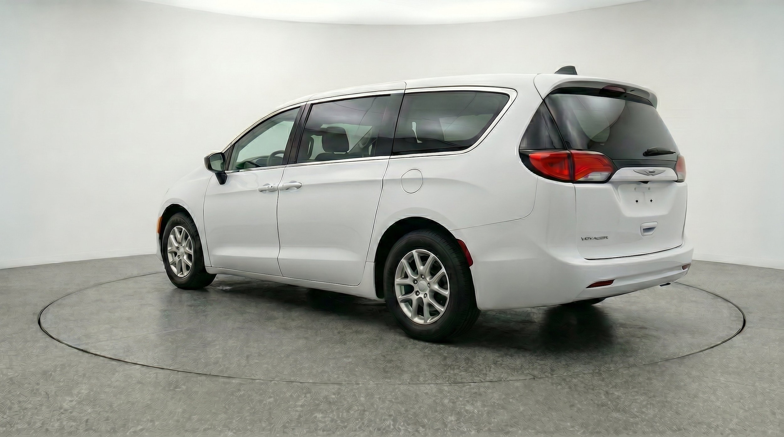 Thumbnail: 2024 Chrysler Voyager - 6