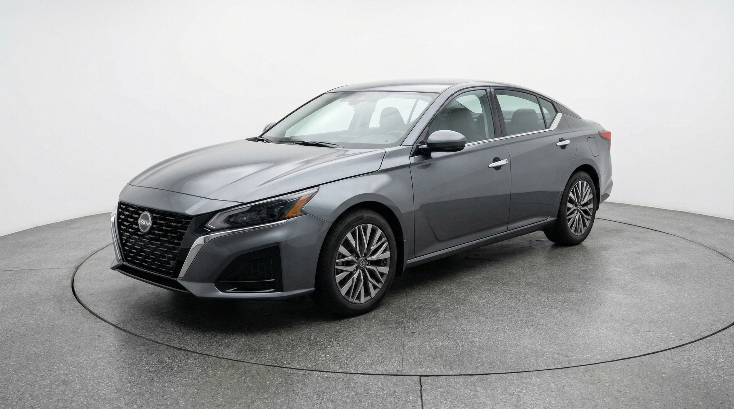 Thumbnail: 2025 Nissan Altima - 3