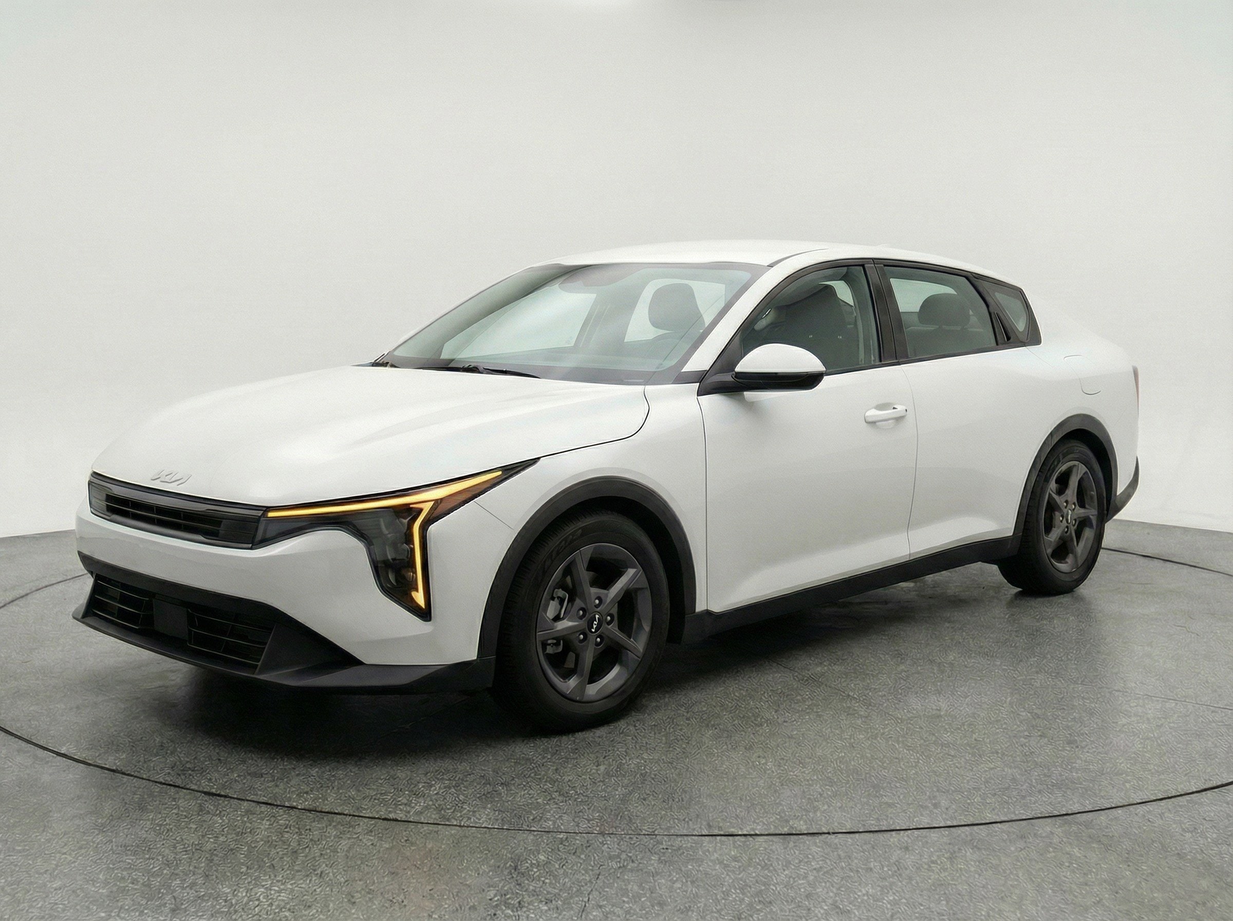 Thumbnail: 2025 Kia K4 - 3