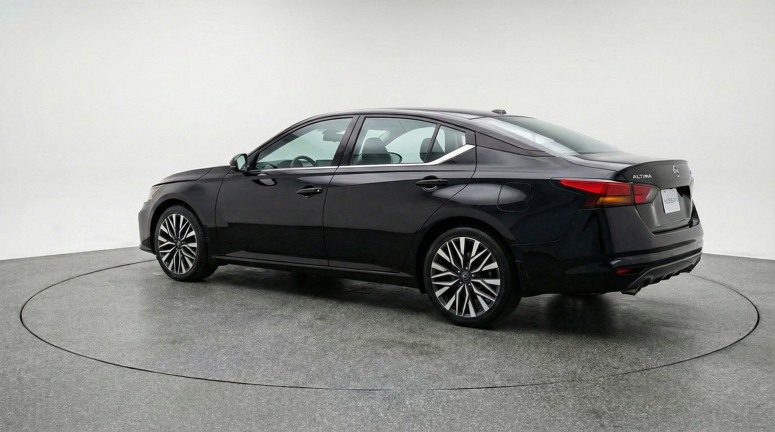 Thumbnail: 2025 Nissan Altima - 6