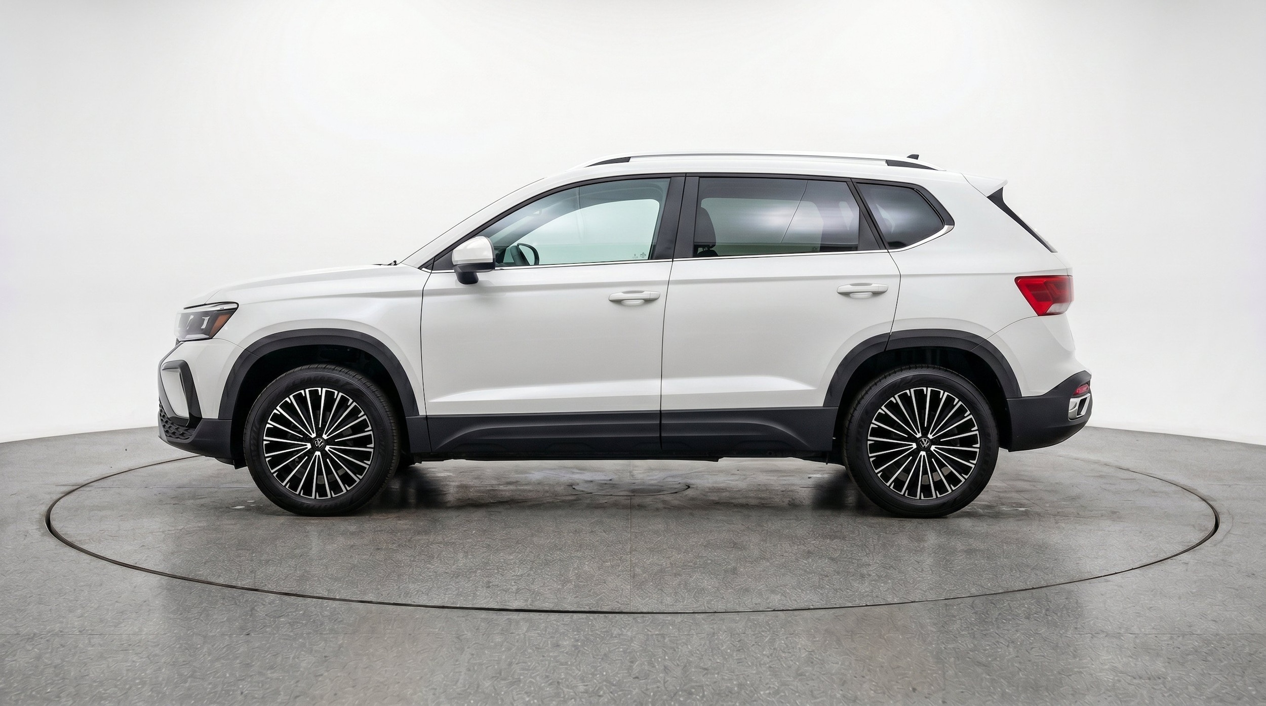 Thumbnail: 2026 Volkswagen Taos - 5
