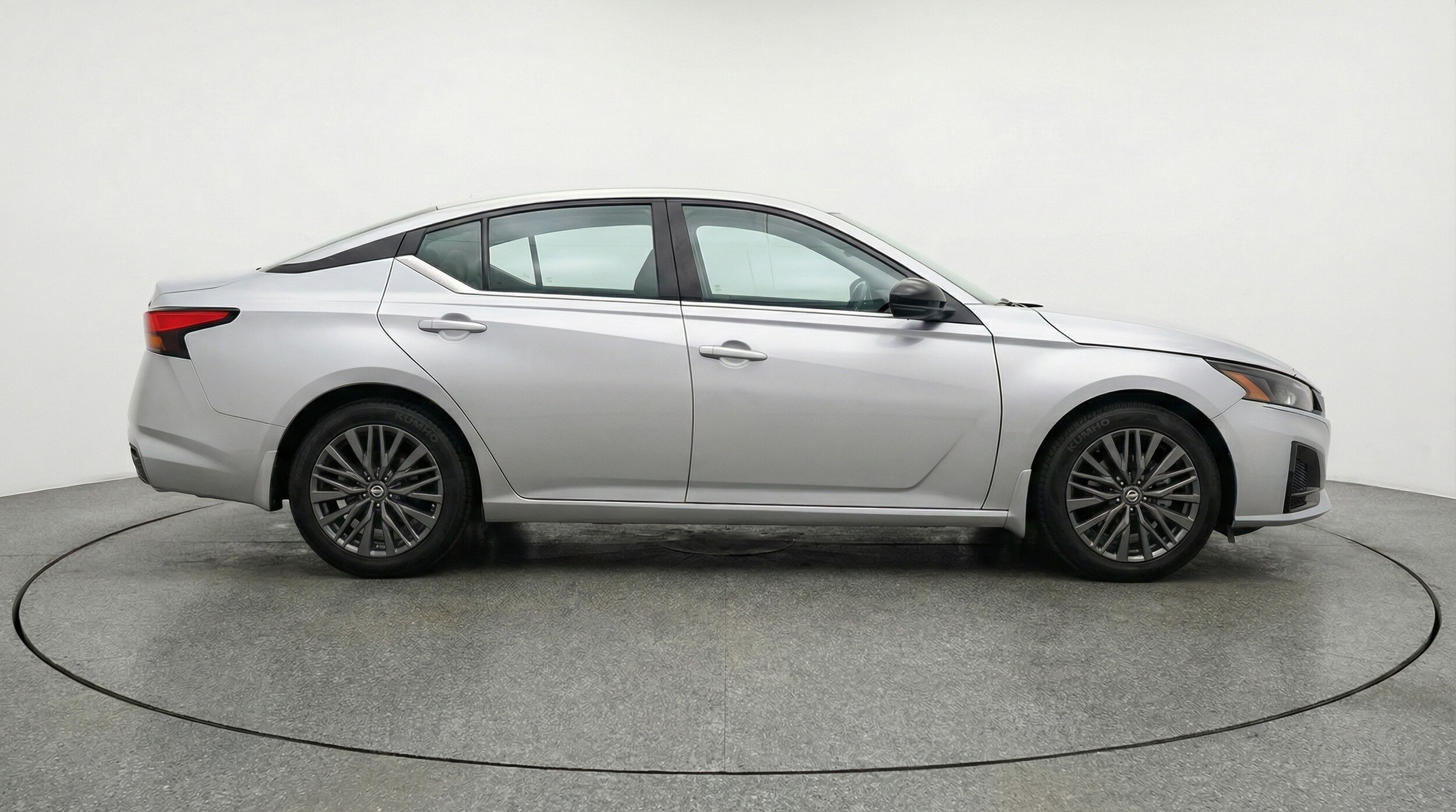 Thumbnail: 2025 Nissan Altima - 8