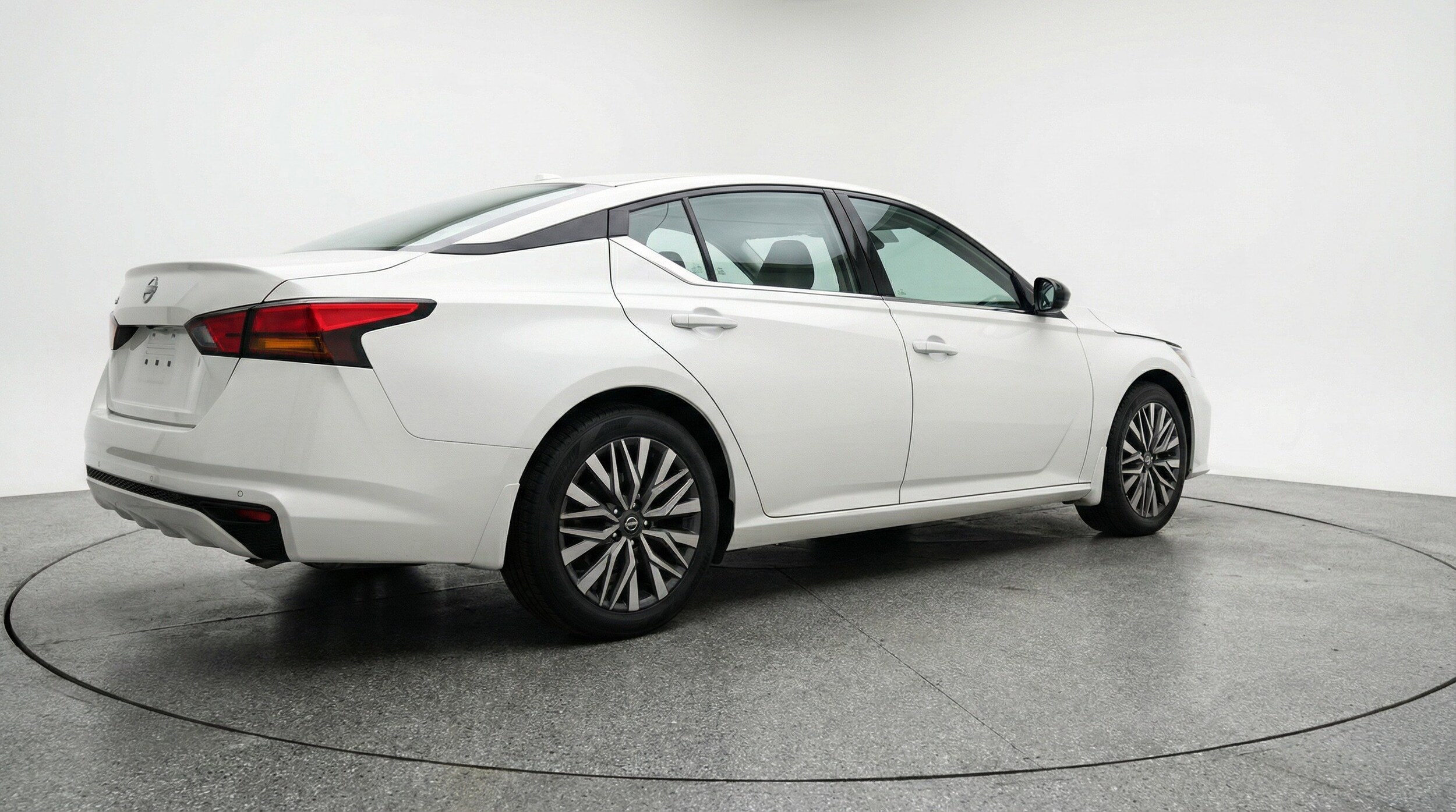 Thumbnail: 2025 Nissan Altima - 9