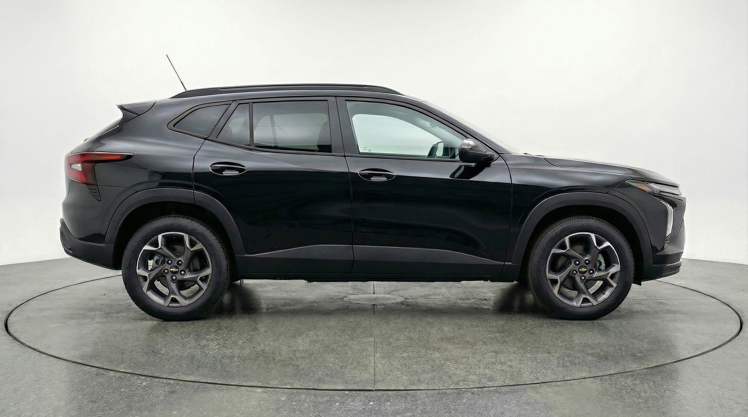 Thumbnail: 2025 Chevrolet Trax - 11