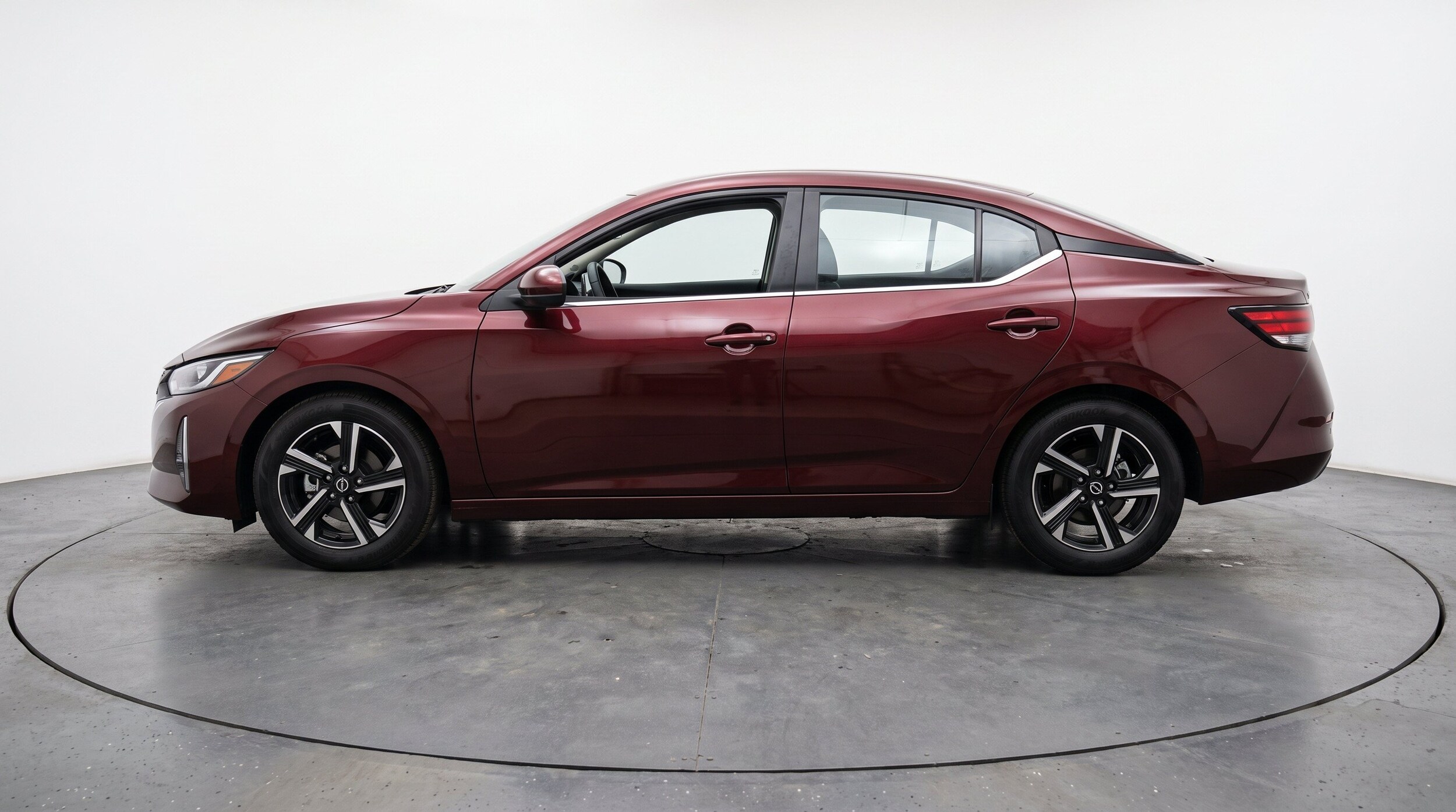 Thumbnail: 2025 Nissan Sentra - 5
