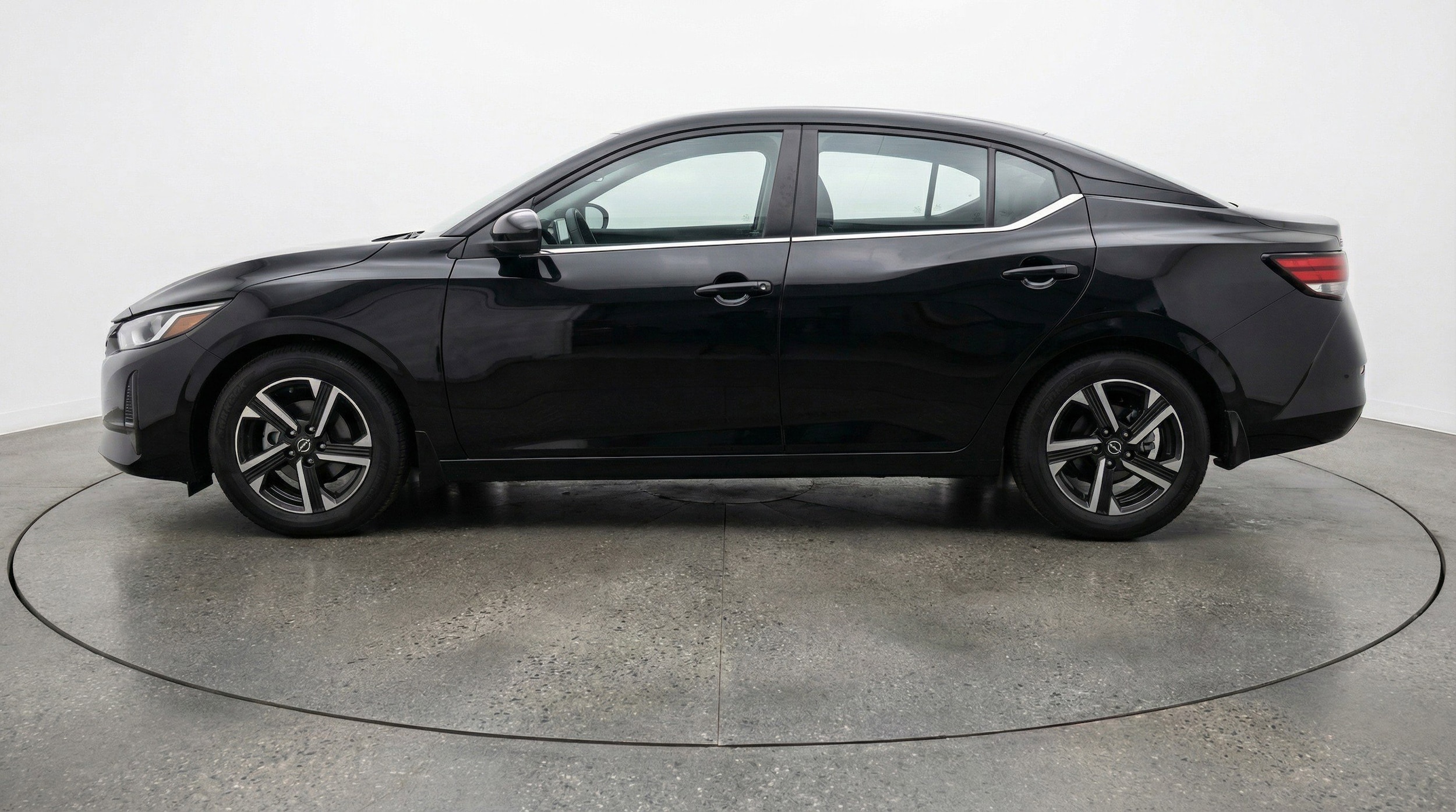 Thumbnail: 2025 Nissan Sentra - 5