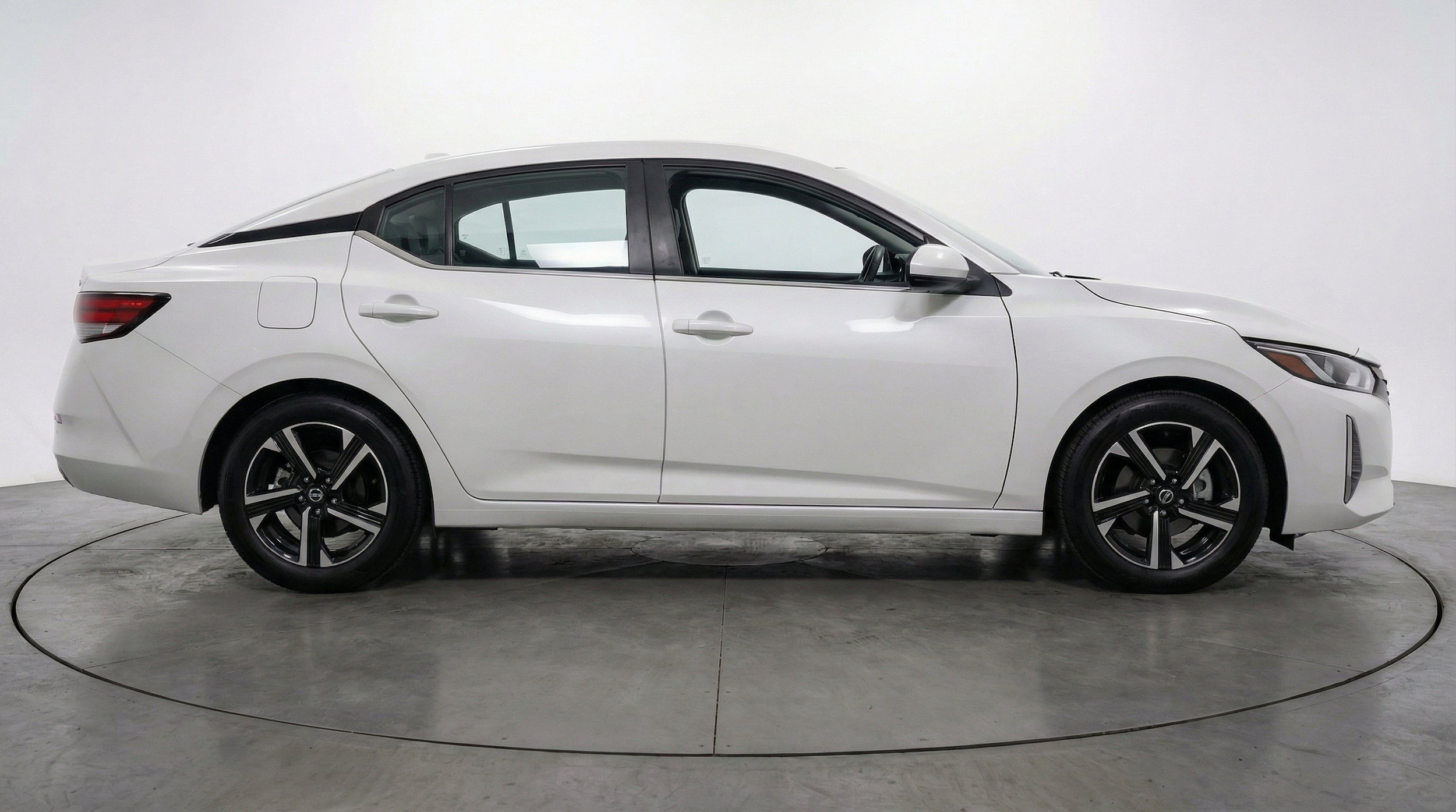 Thumbnail: 2025 Nissan Sentra - 5