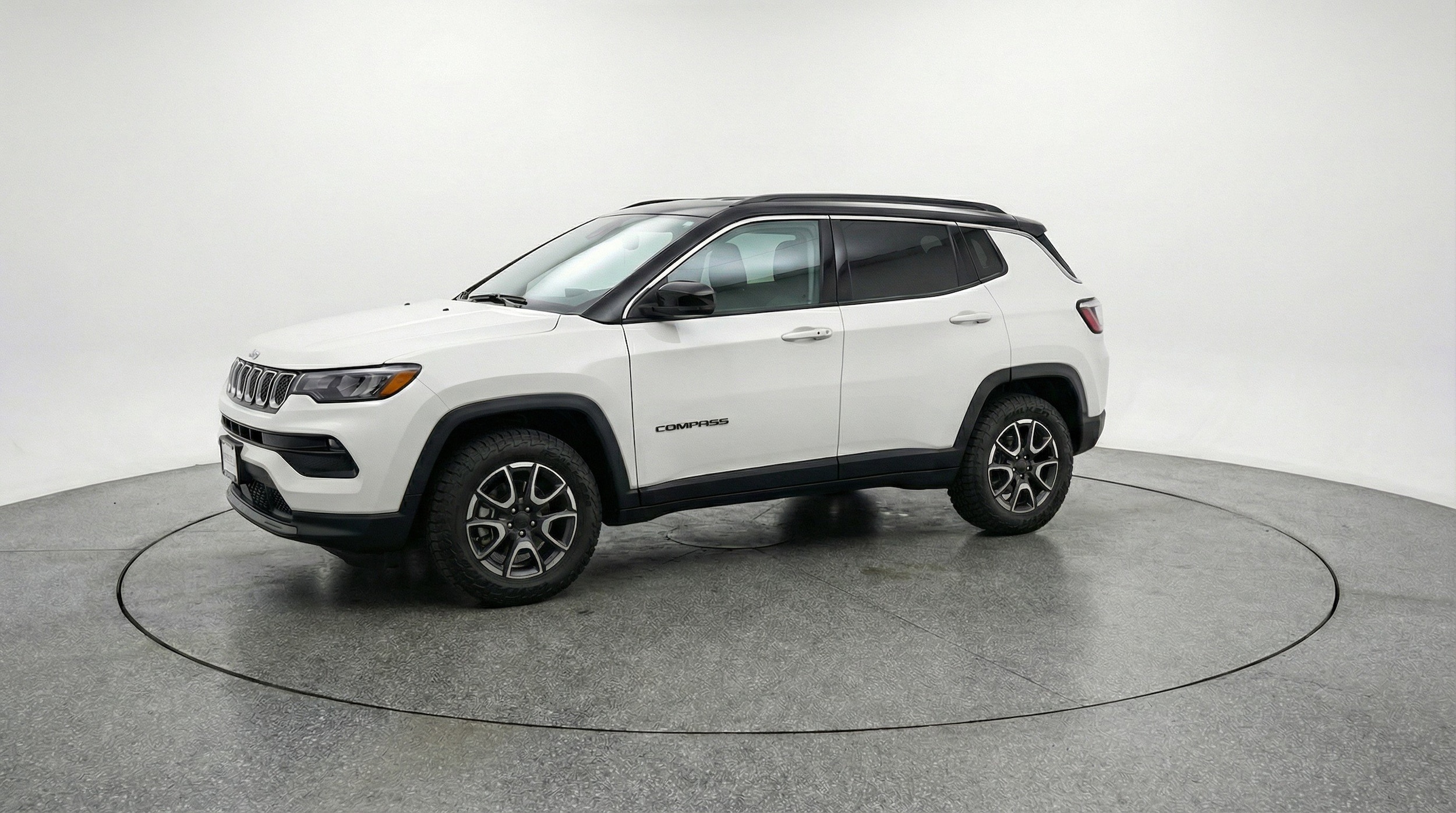 Thumbnail: 2025 Jeep Compass - 3