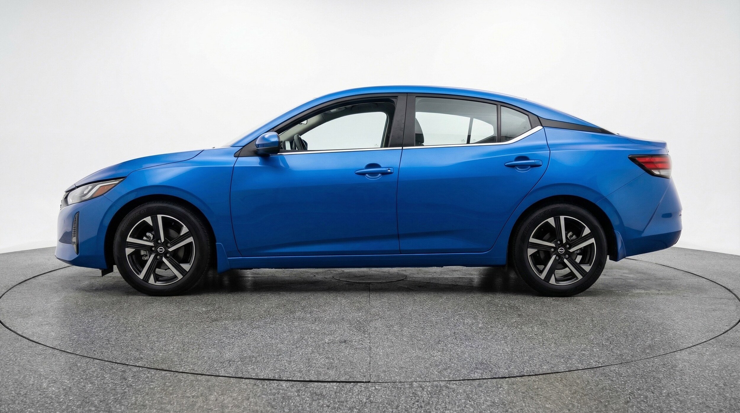 Thumbnail: 2025 Nissan Sentra - 5