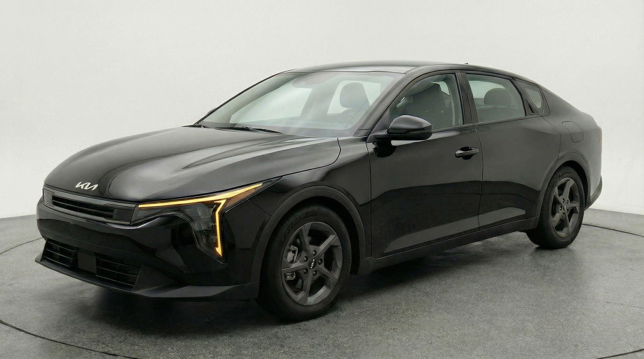 Thumbnail: 2025 Kia K4 - 3