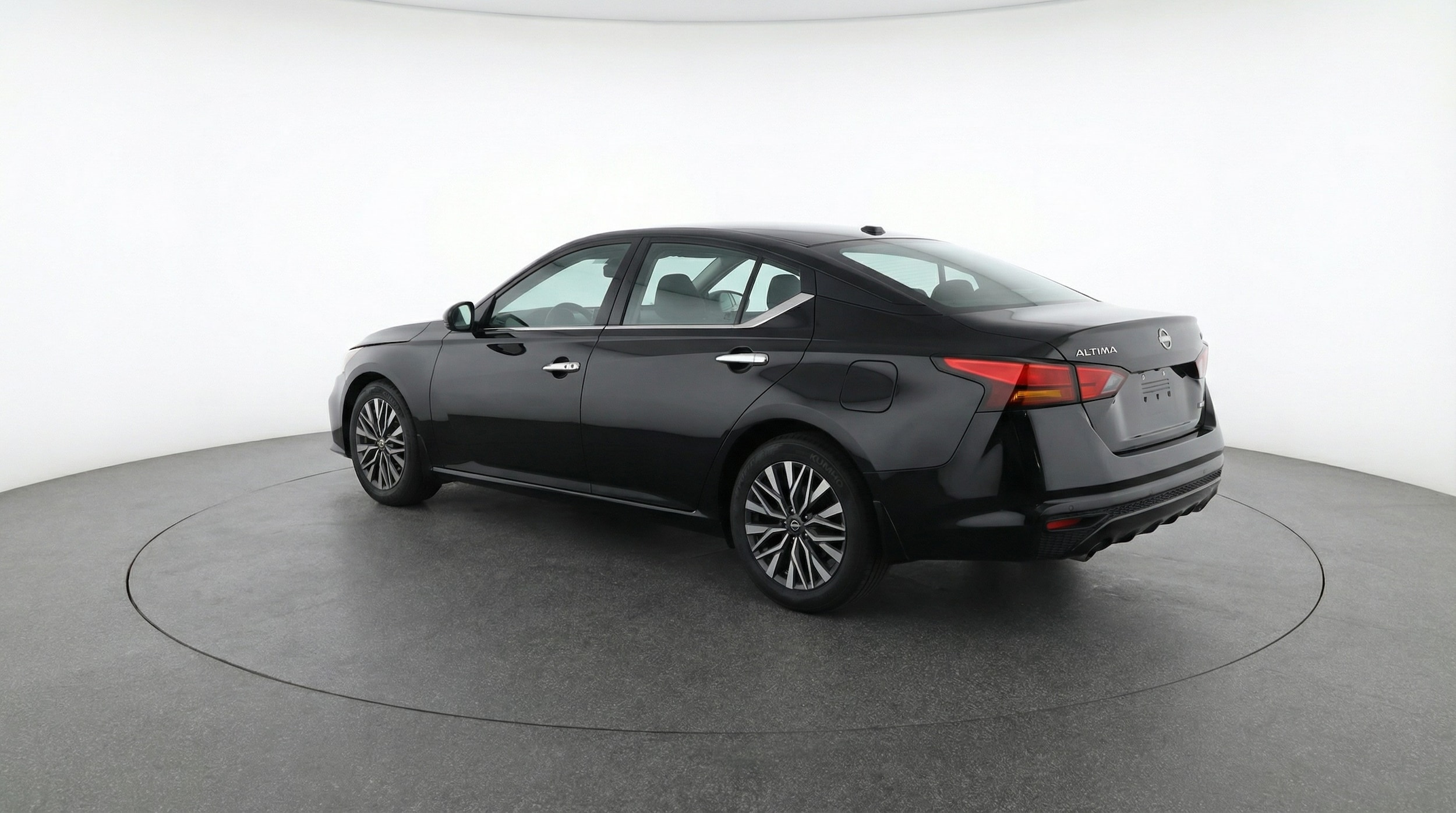 Thumbnail: 2025 Nissan Altima - 5