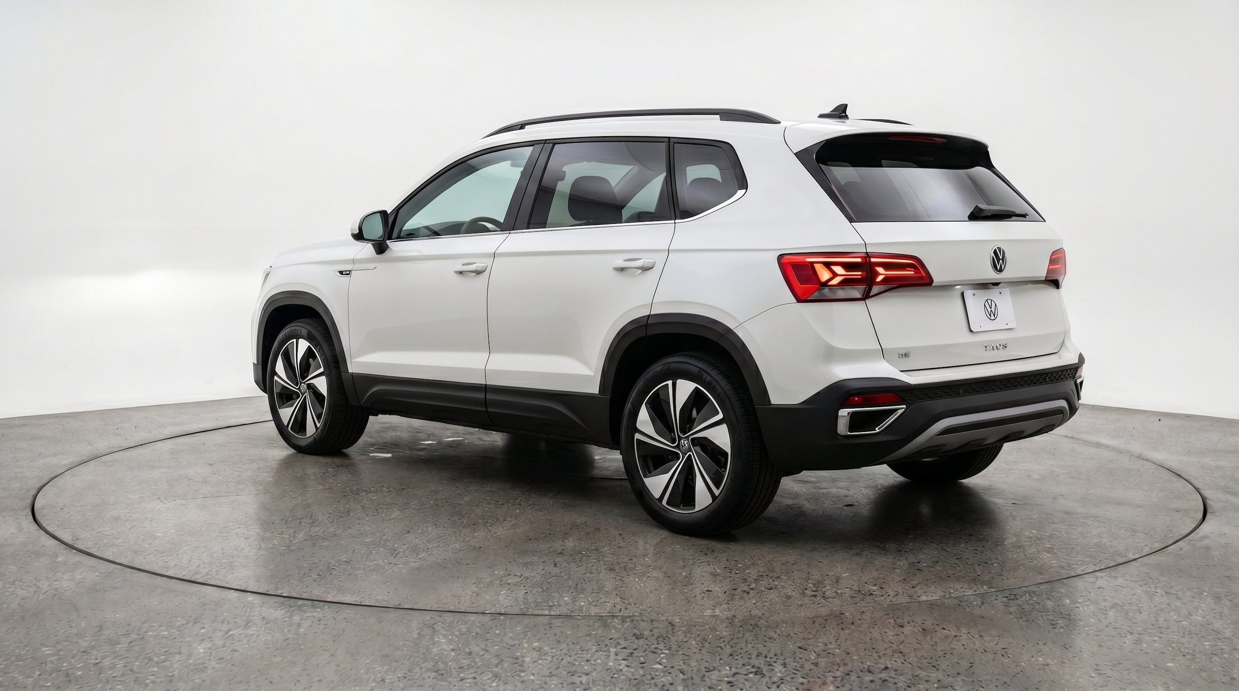 Thumbnail: 2025 Volkswagen Taos - 6