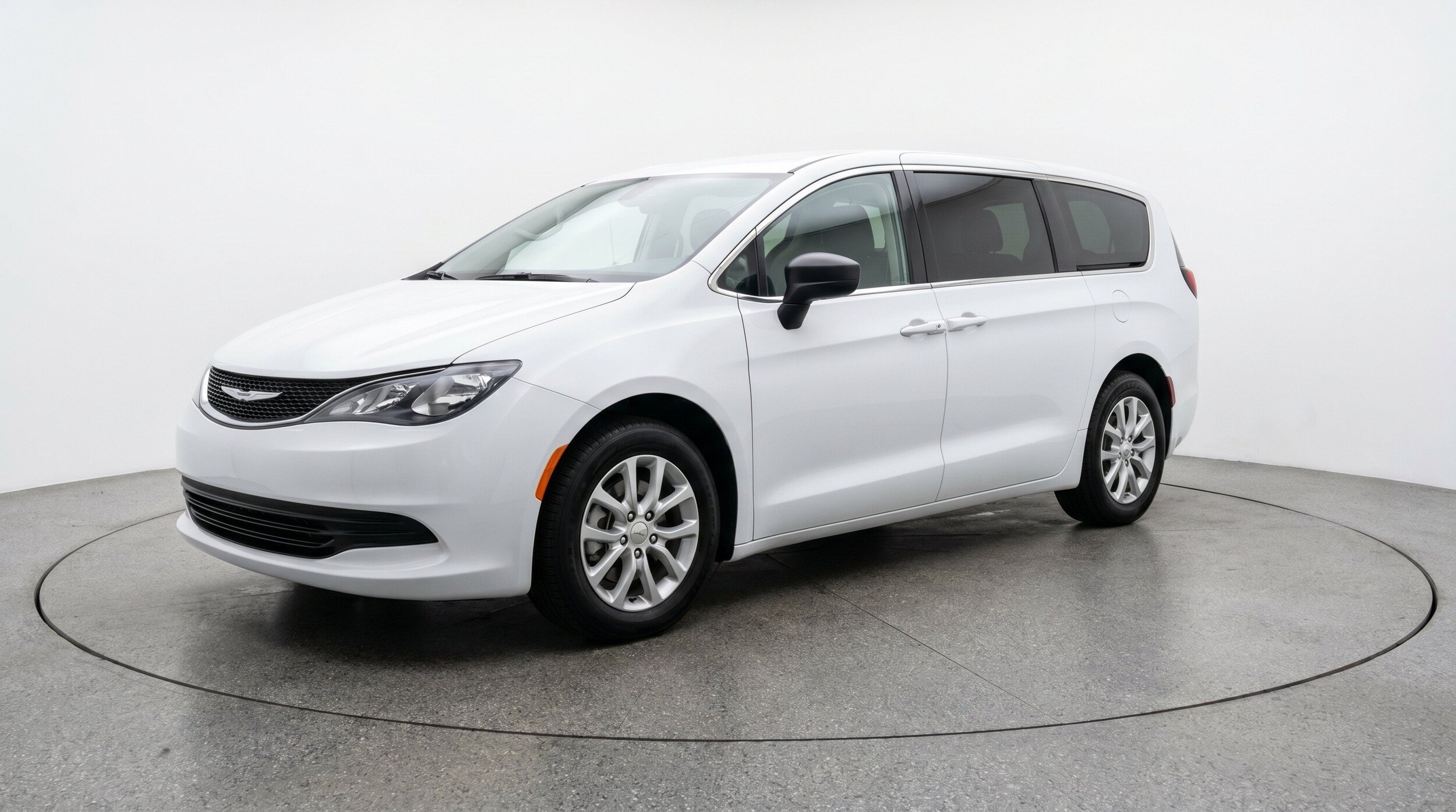 Thumbnail: 2024 Chrysler Voyager - 3