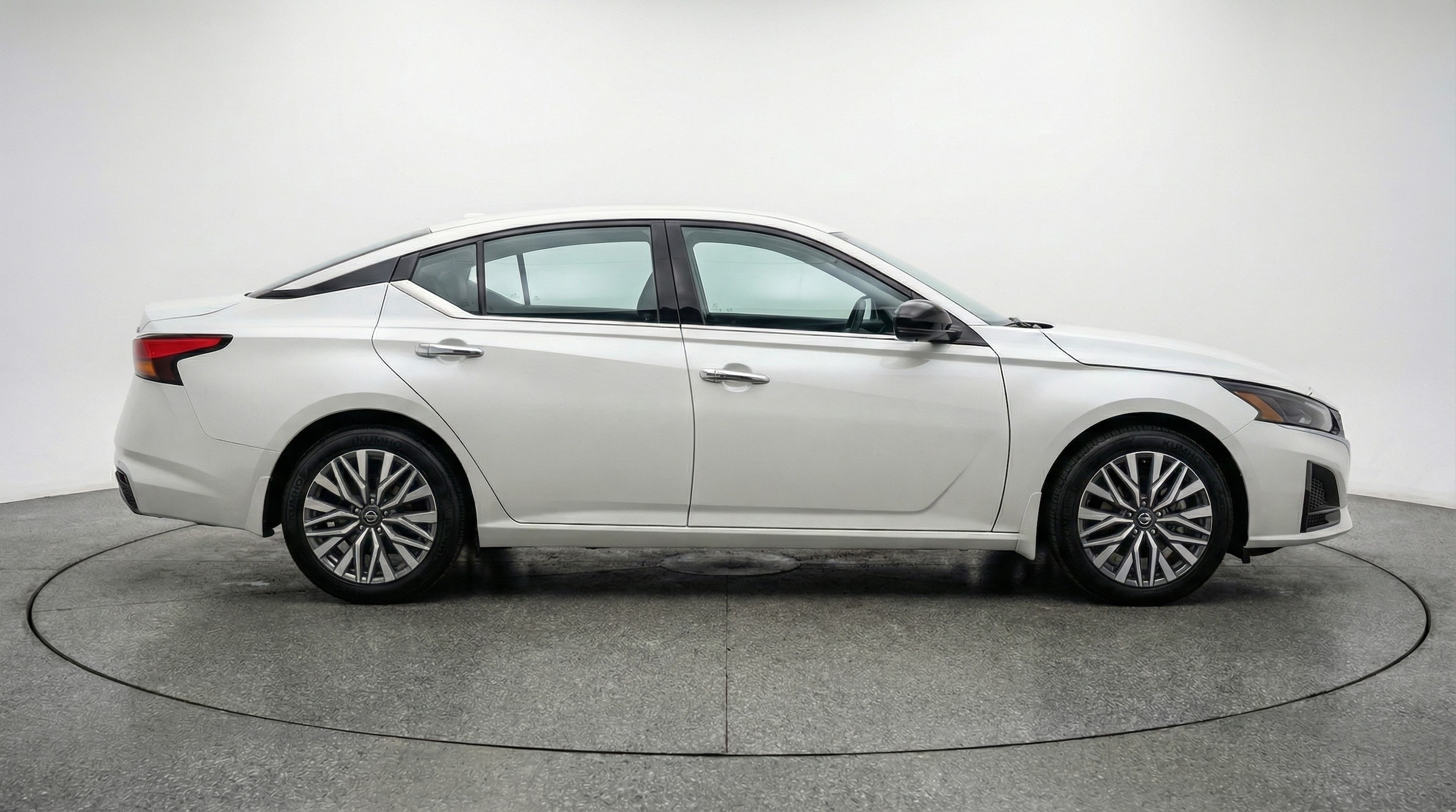 Thumbnail: 2025 Nissan Altima - 8