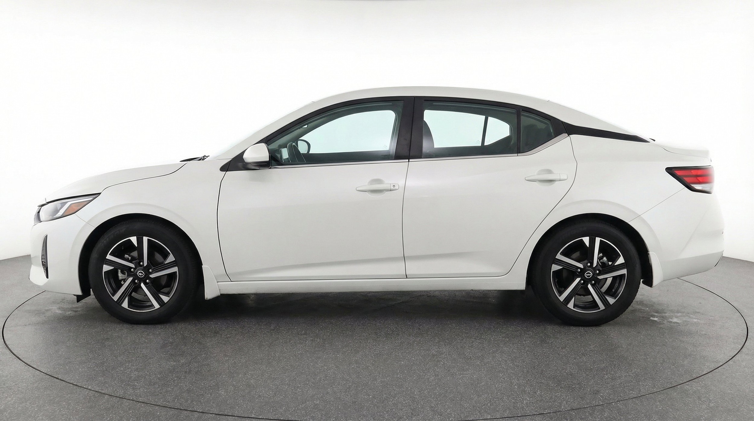 Thumbnail: 2025 Nissan Sentra - 5
