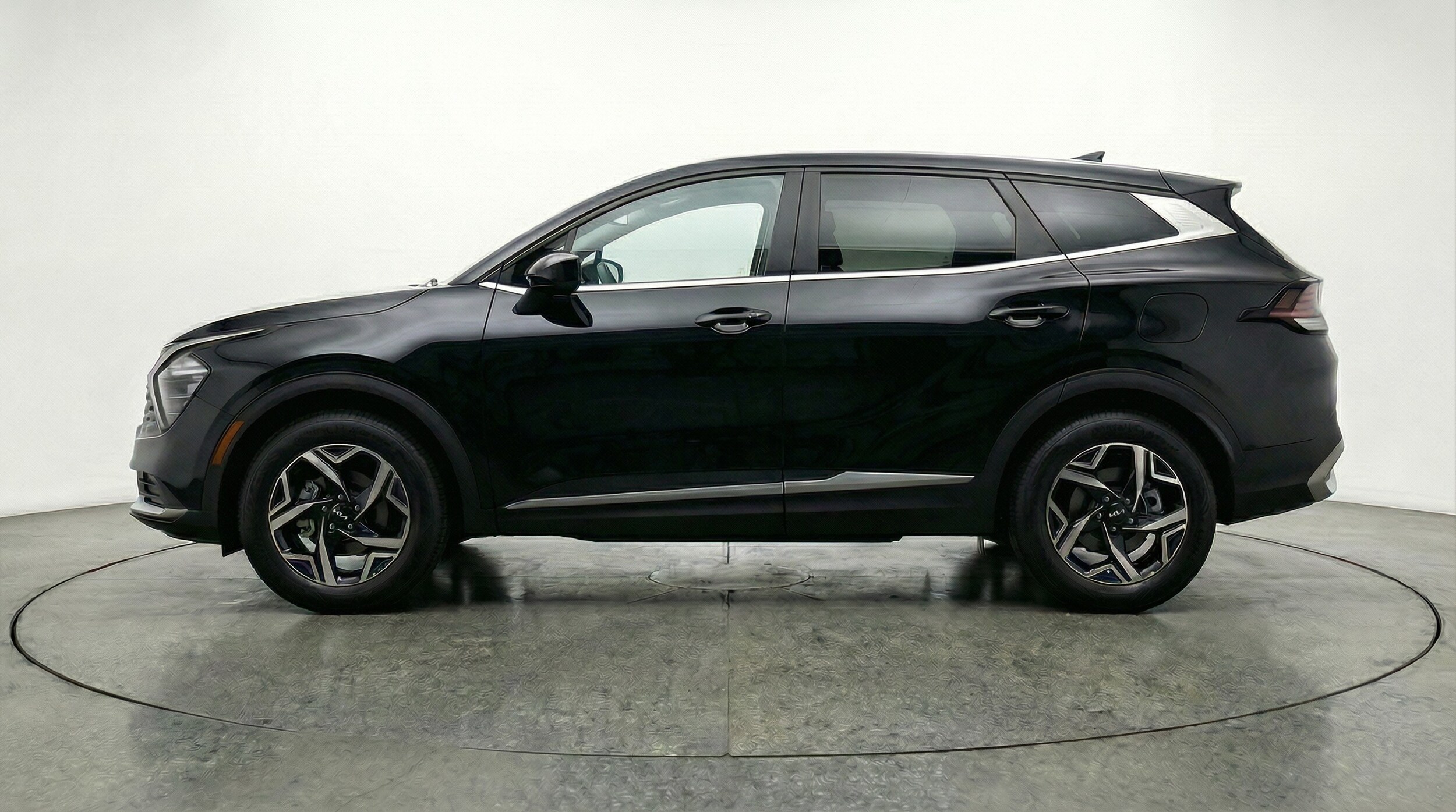 Thumbnail: 2025 Kia Sportage - 4