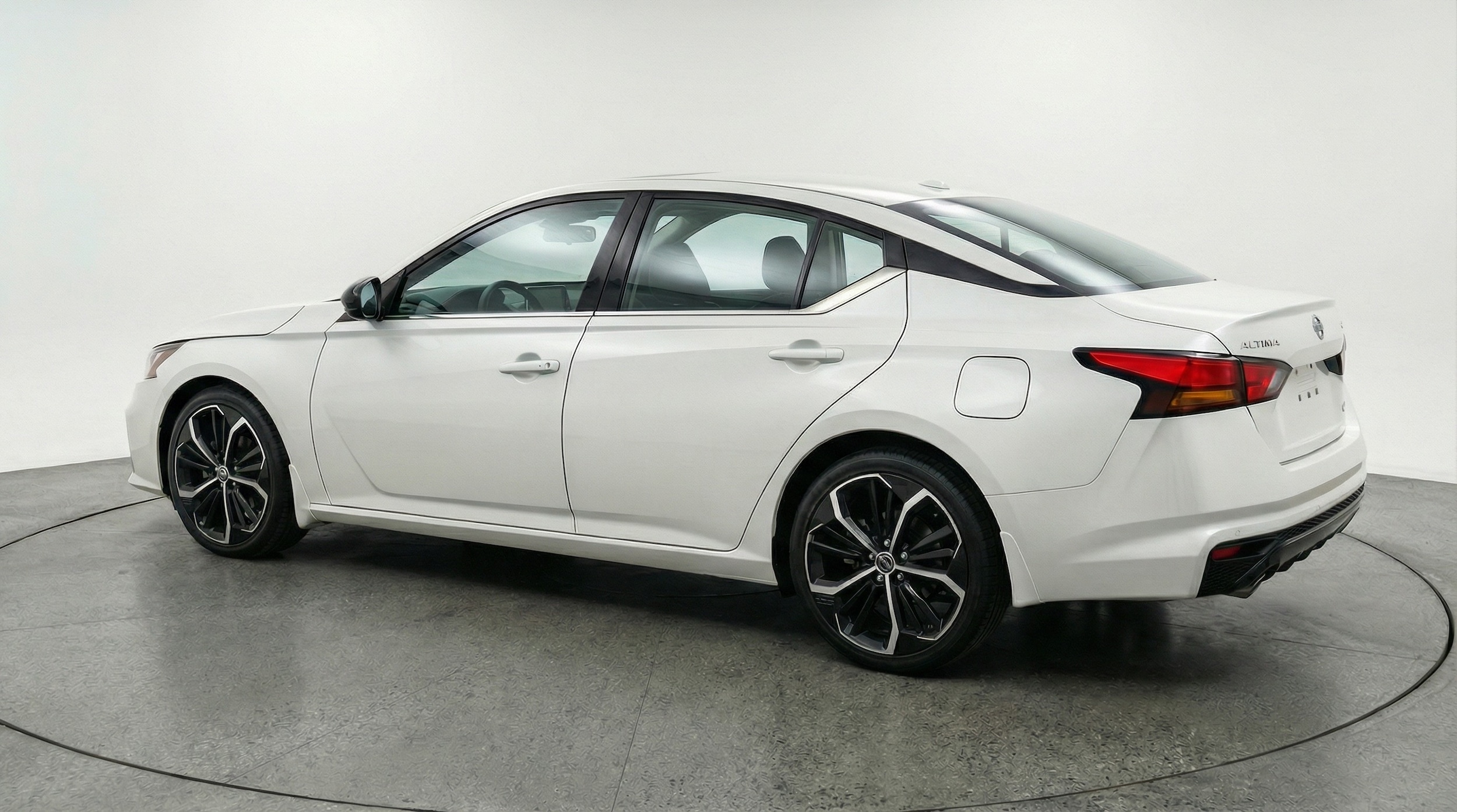 Thumbnail: 2025 Nissan Altima - 5