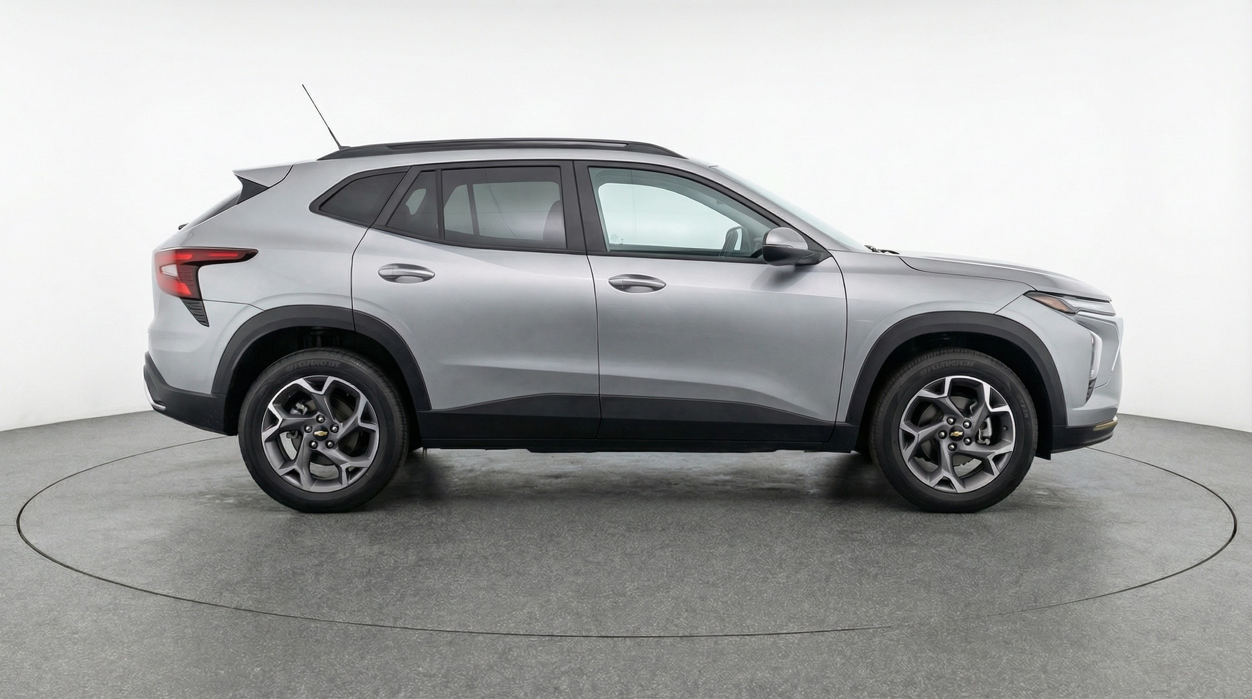 Thumbnail: 2025 Chevrolet Trax - 8