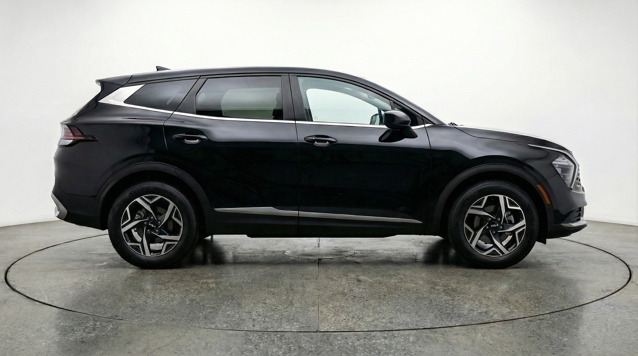 Thumbnail: 2025 Kia Sportage - 8