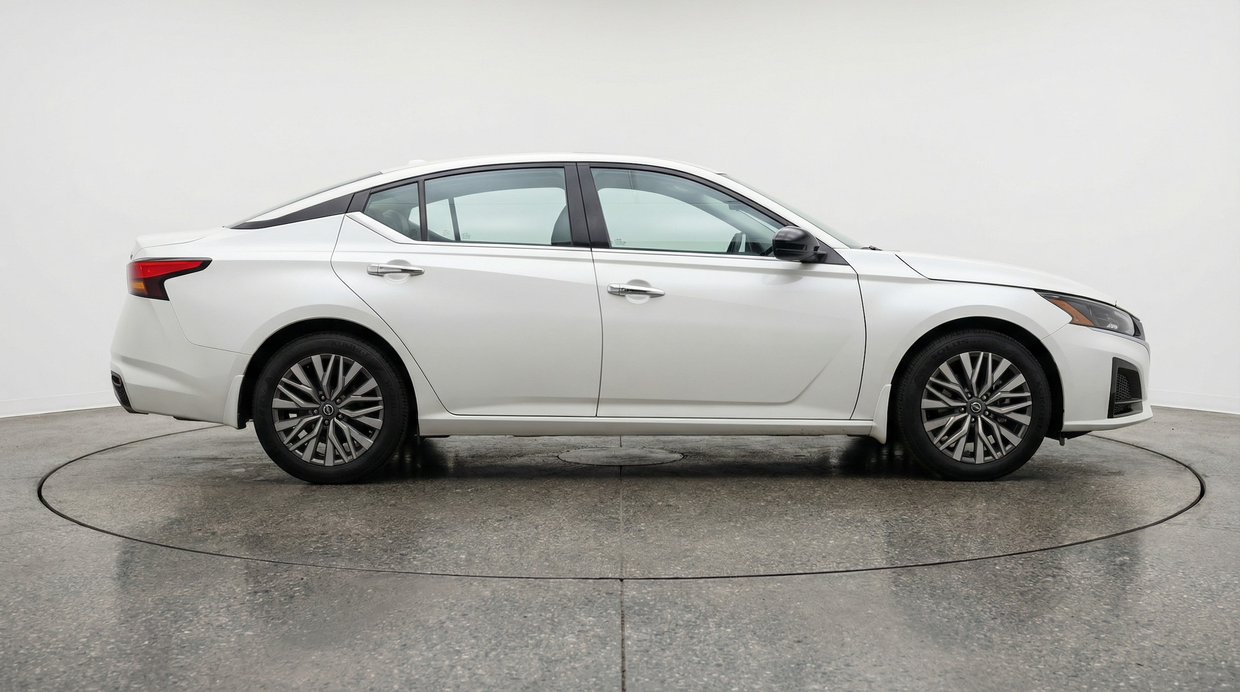 Thumbnail: 2025 Nissan Altima - 8