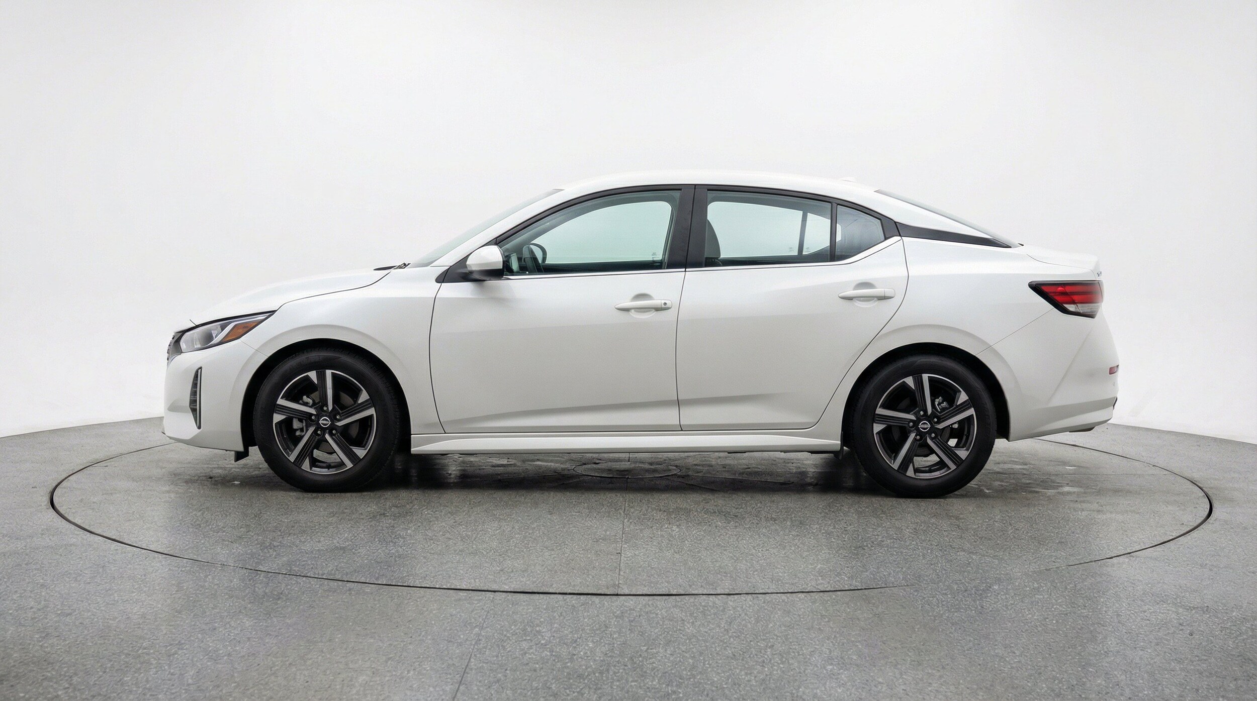 Thumbnail: 2025 Nissan Sentra - 5