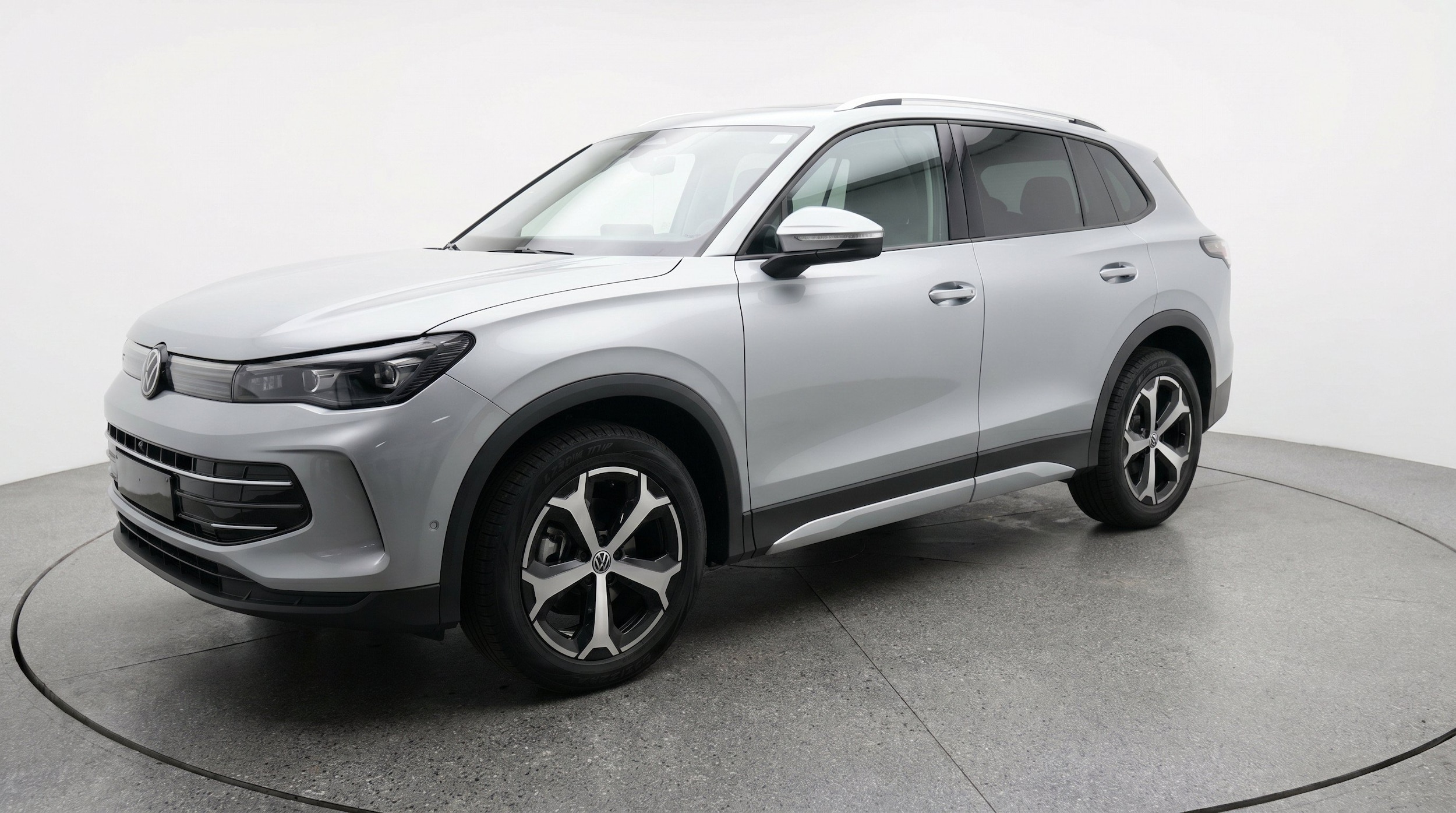Thumbnail: 2026 Volkswagen Tiguan - 3