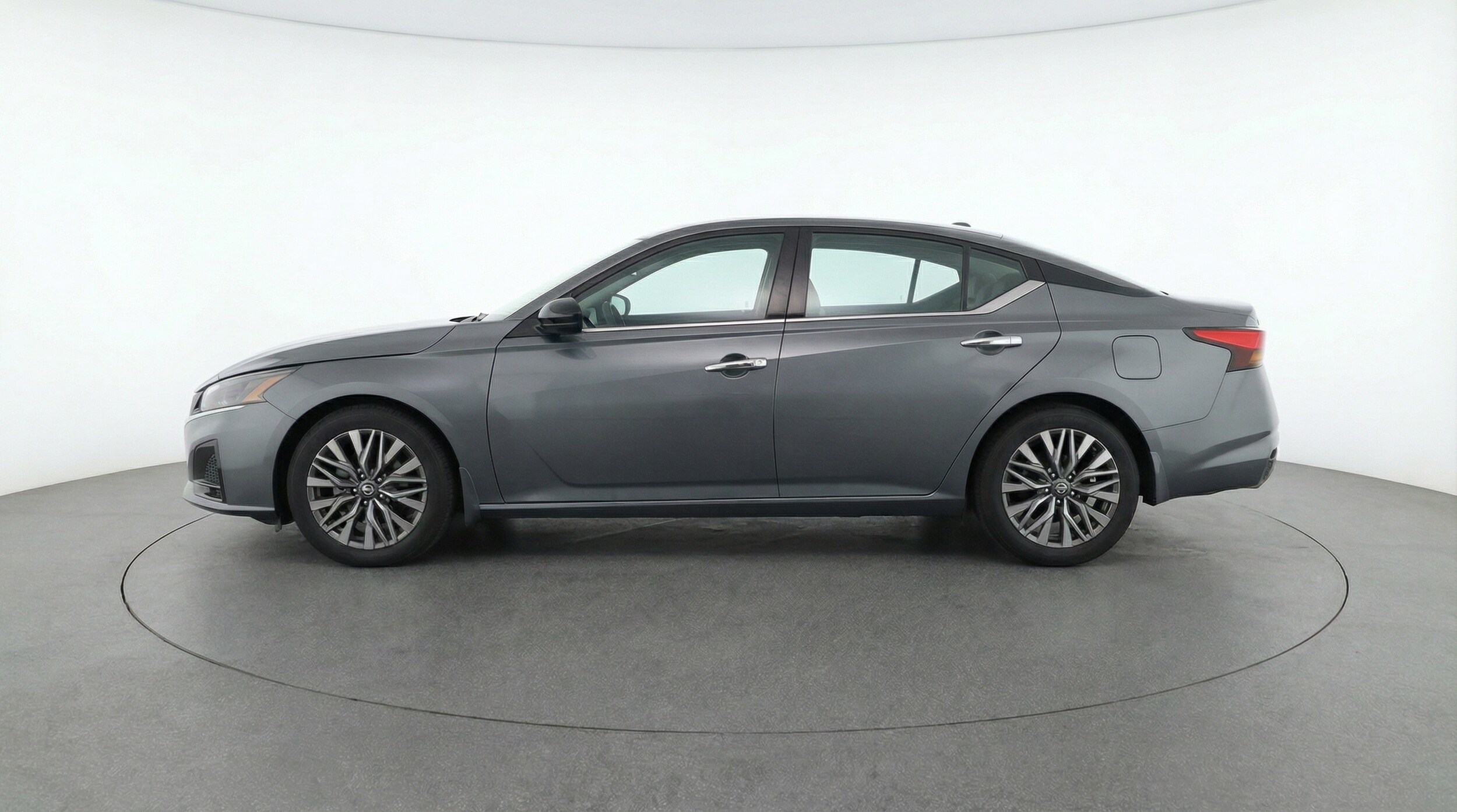 Thumbnail: 2025 Nissan Altima - 4