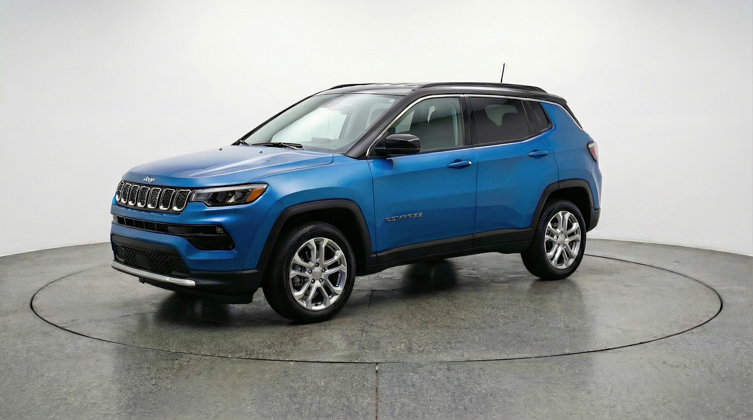 Thumbnail: 2025 Jeep Compass - 3