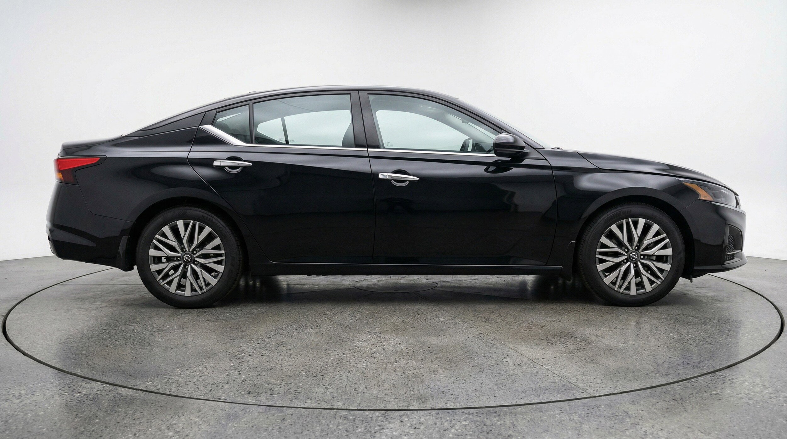 Thumbnail: 2025 Nissan Altima - 11