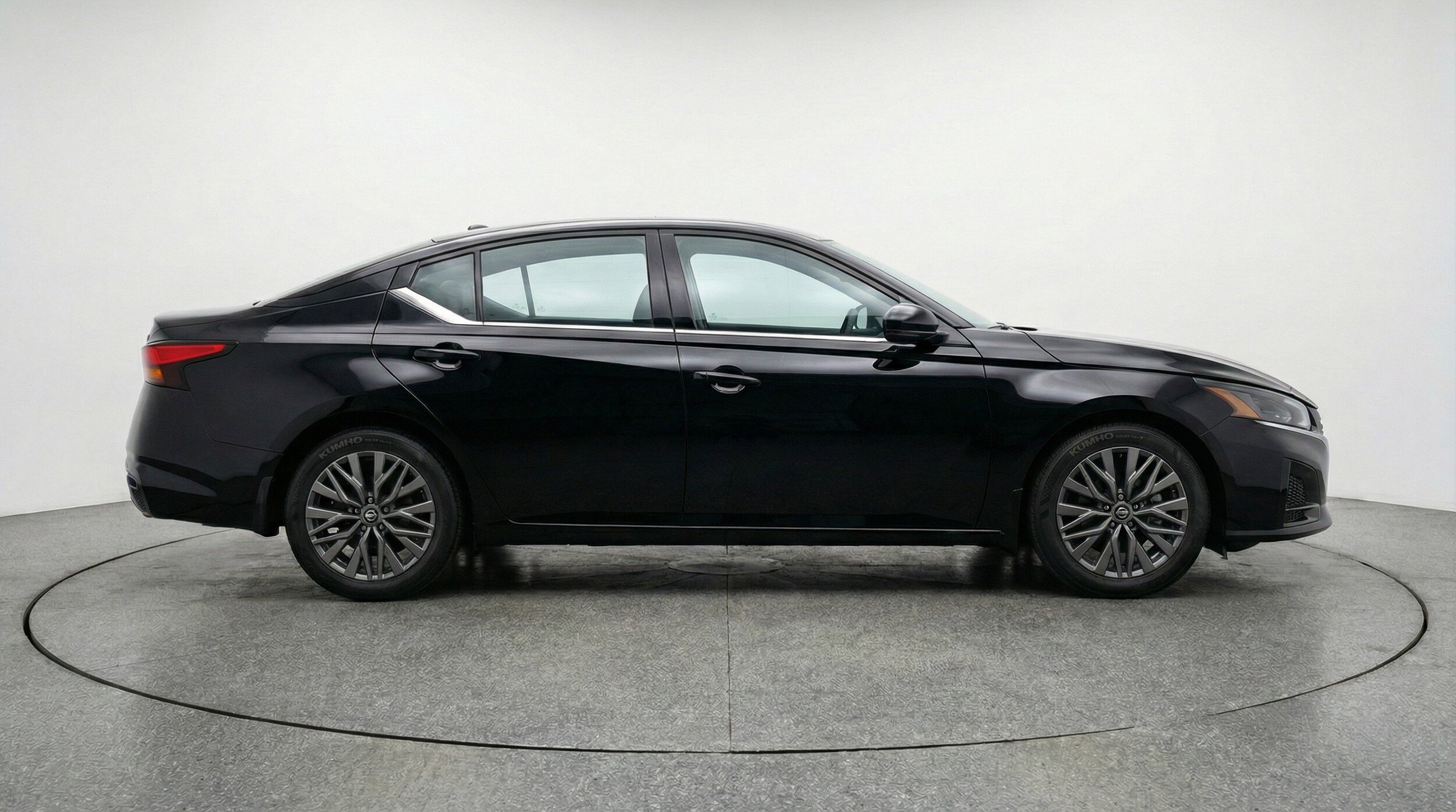 Thumbnail: 2025 Nissan Altima - 11