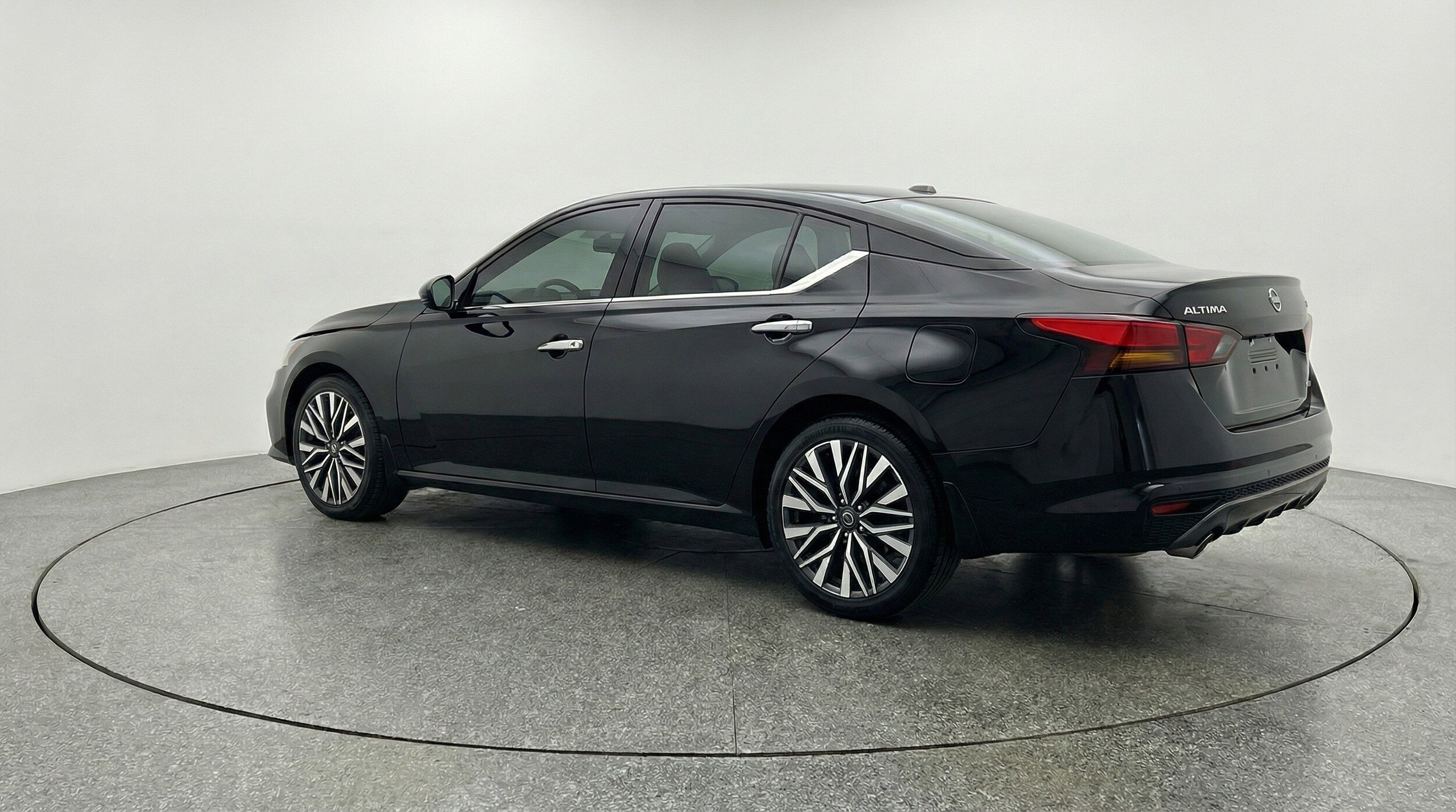 Thumbnail: 2025 Nissan Altima - 6