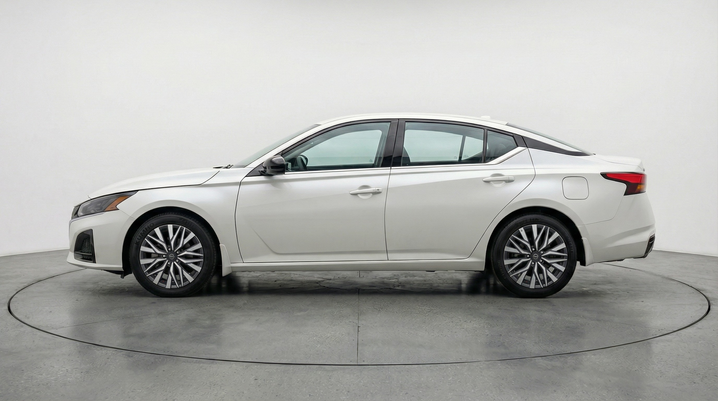 Thumbnail: 2025 Nissan Altima - 4