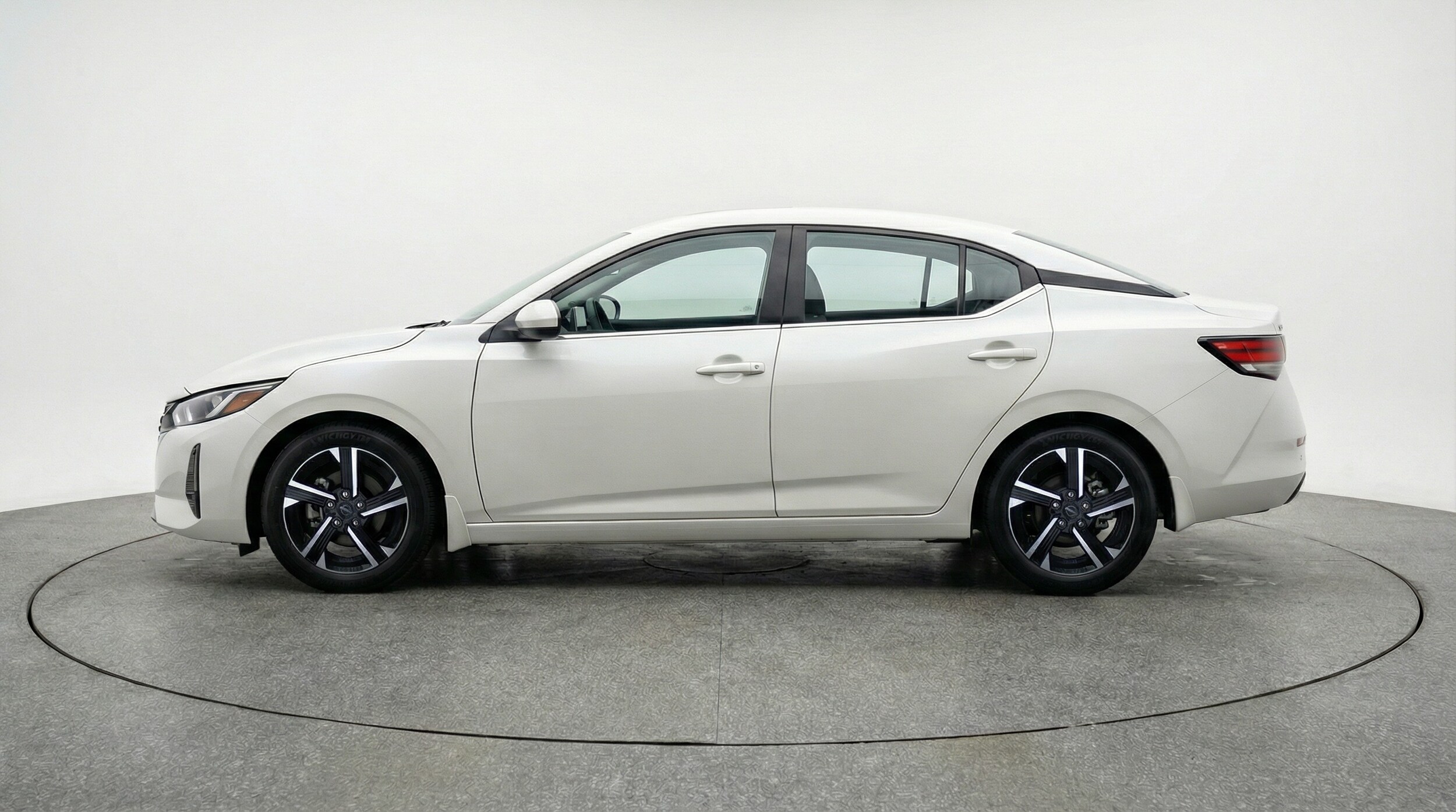 Thumbnail: 2025 Nissan Sentra - 4