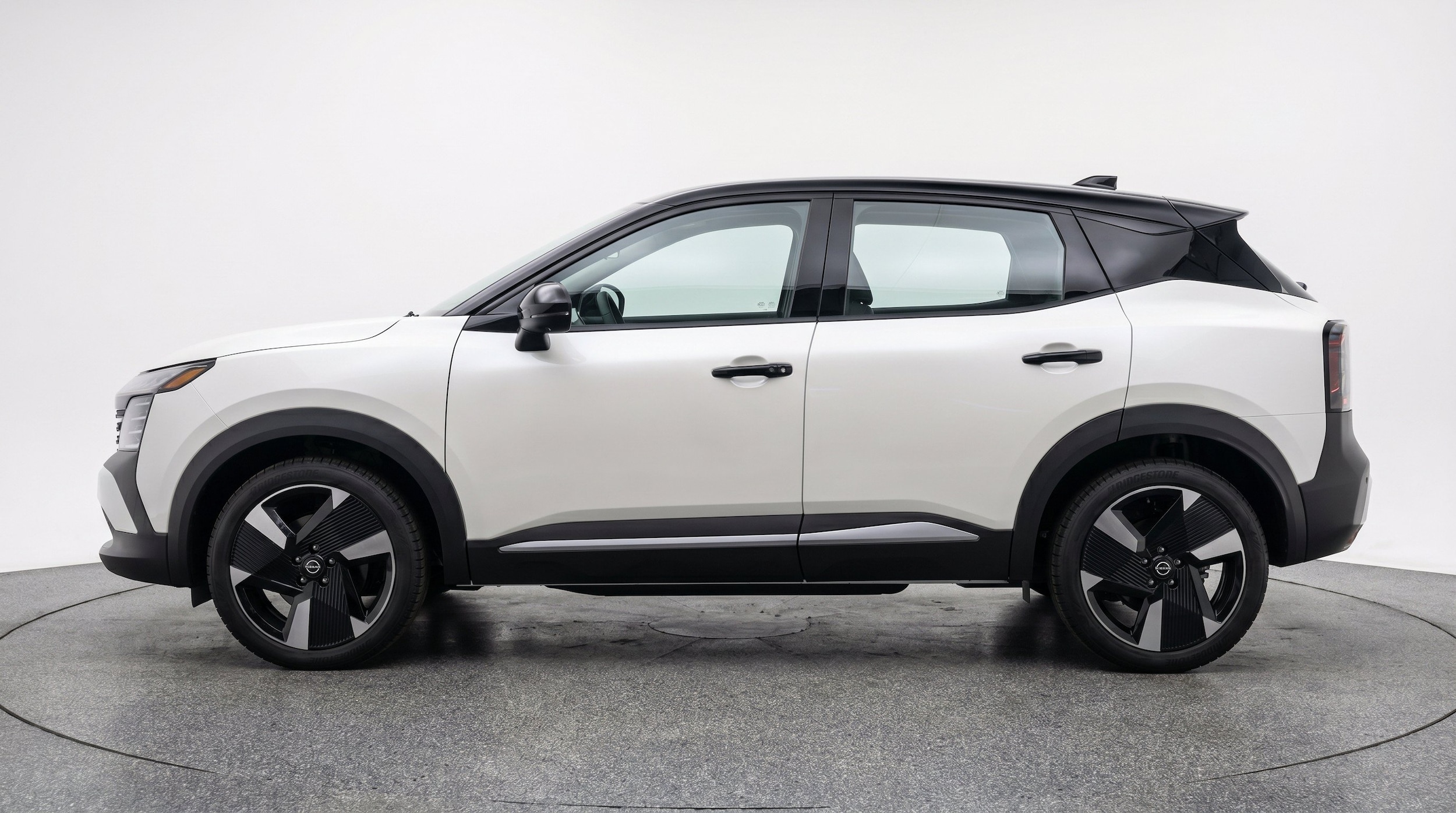 Thumbnail: 2026 Nissan Kicks - 5