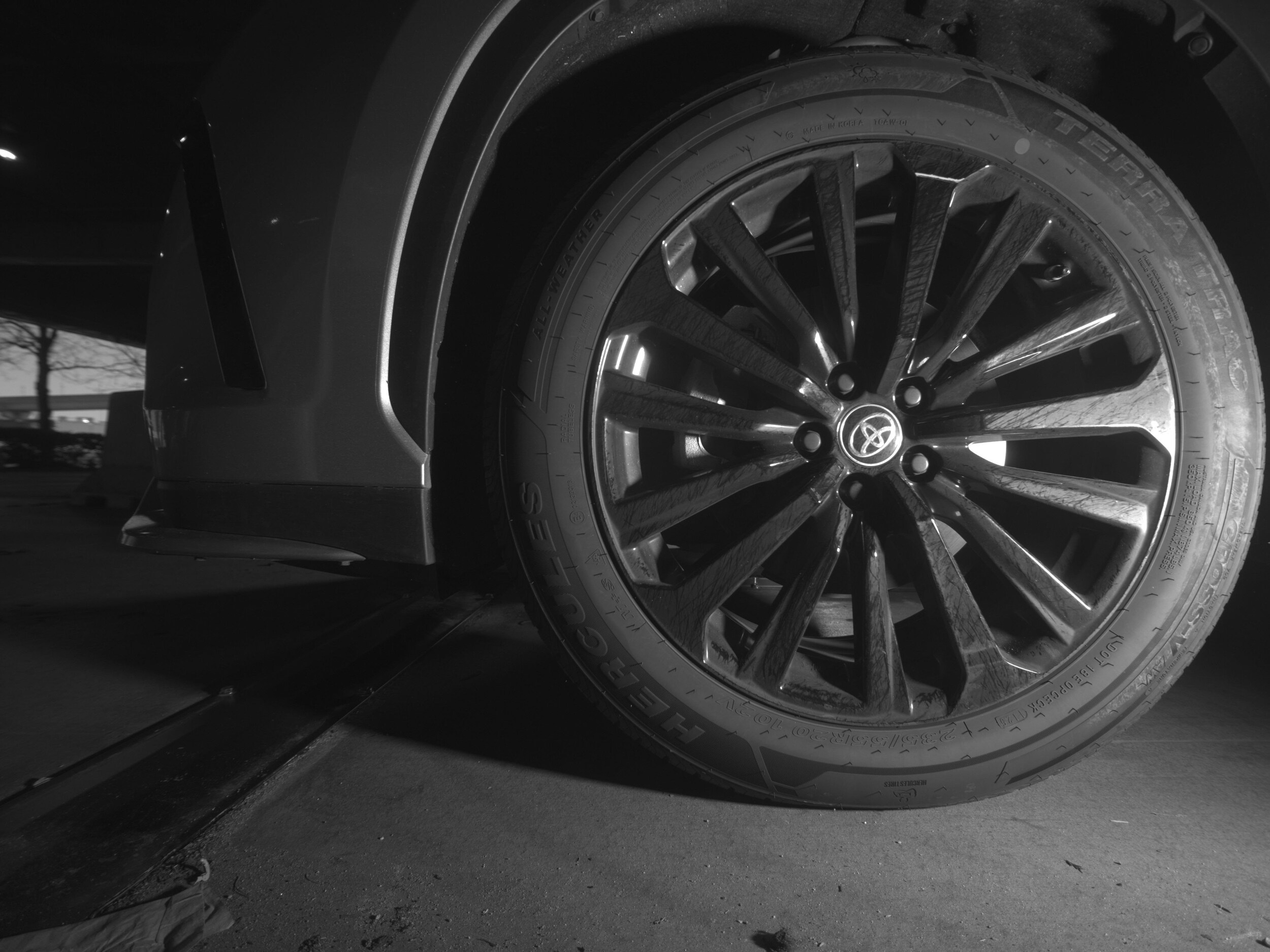 Thumbnail: 2025 Toyota Highlander - 12