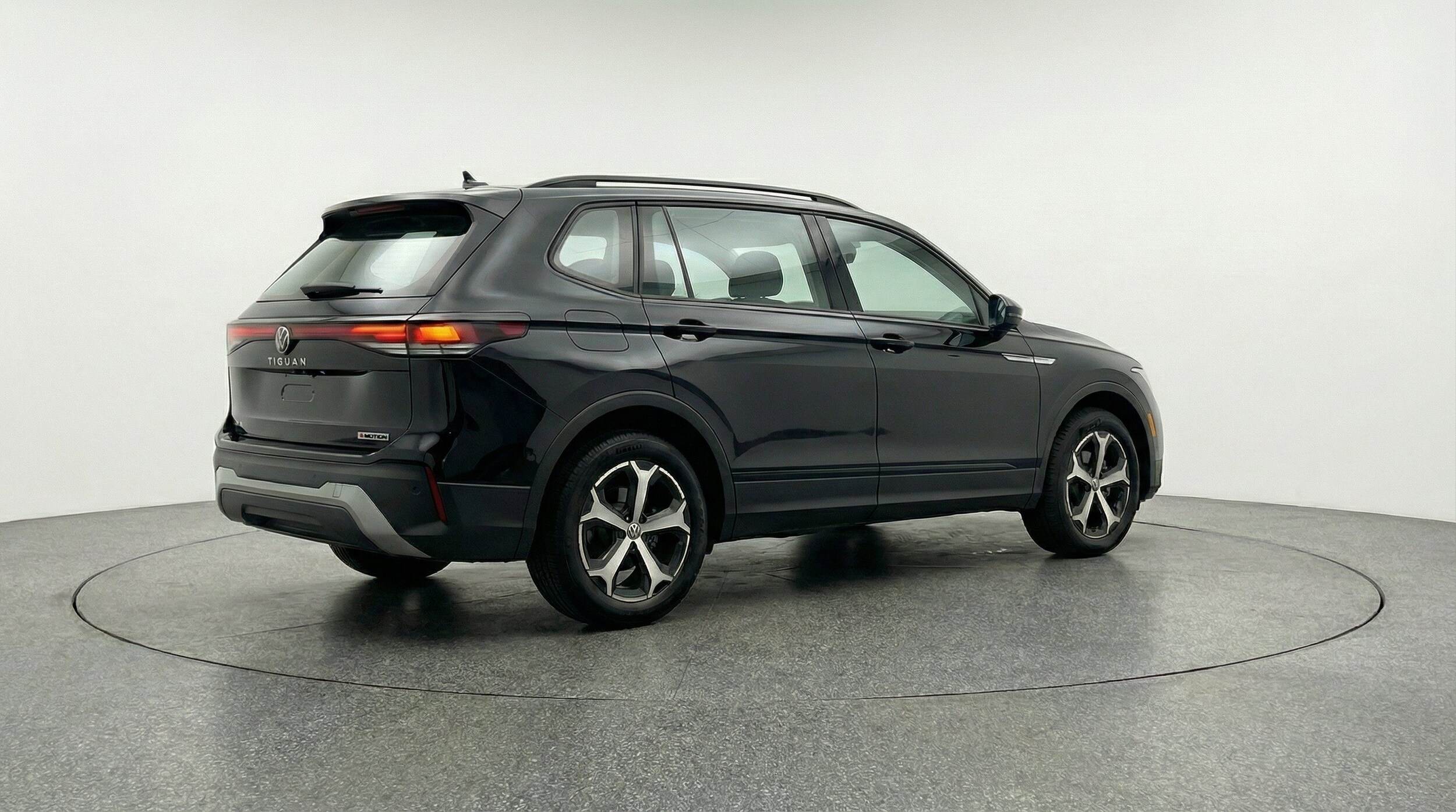Thumbnail: 2026 Volkswagen Tiguan - 9