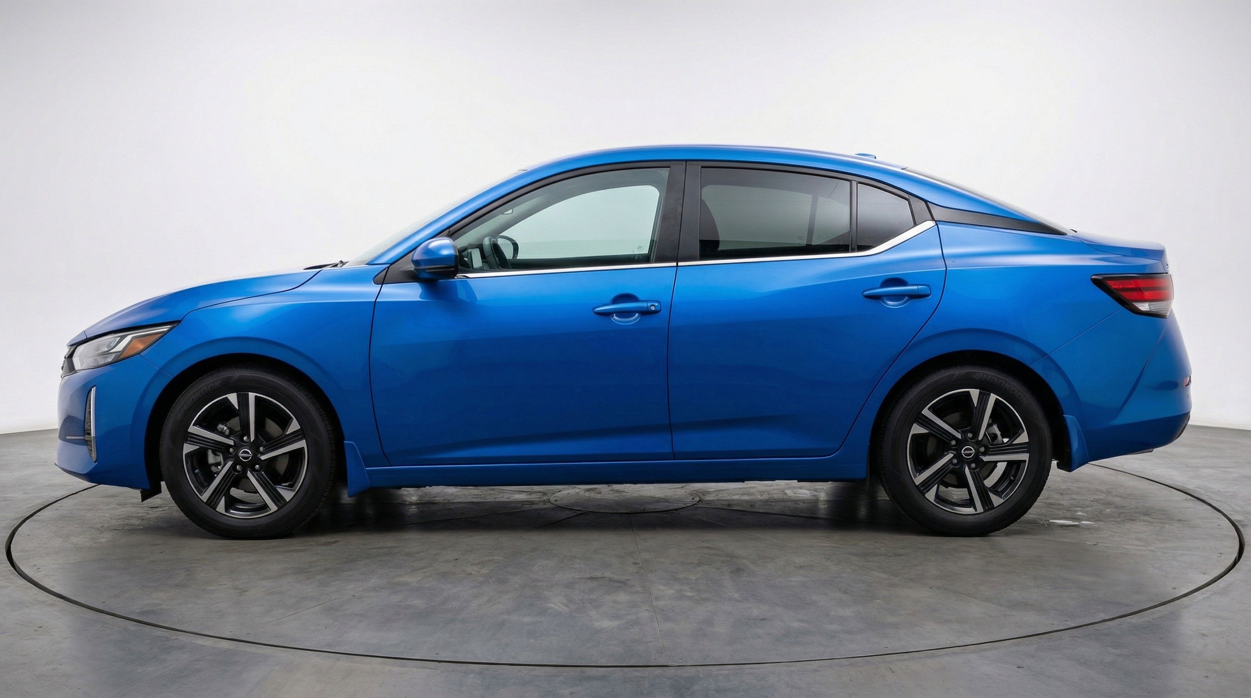 Thumbnail: 2025 Nissan Sentra - 5