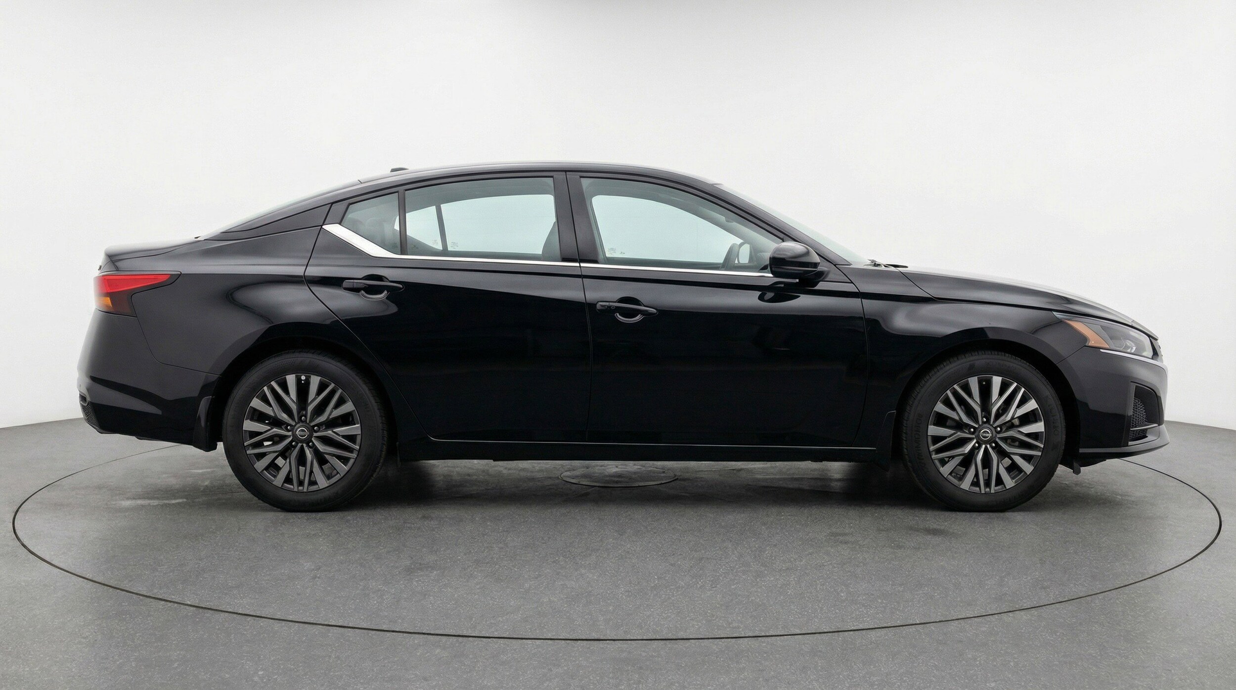Thumbnail: 2025 Nissan Altima - 11