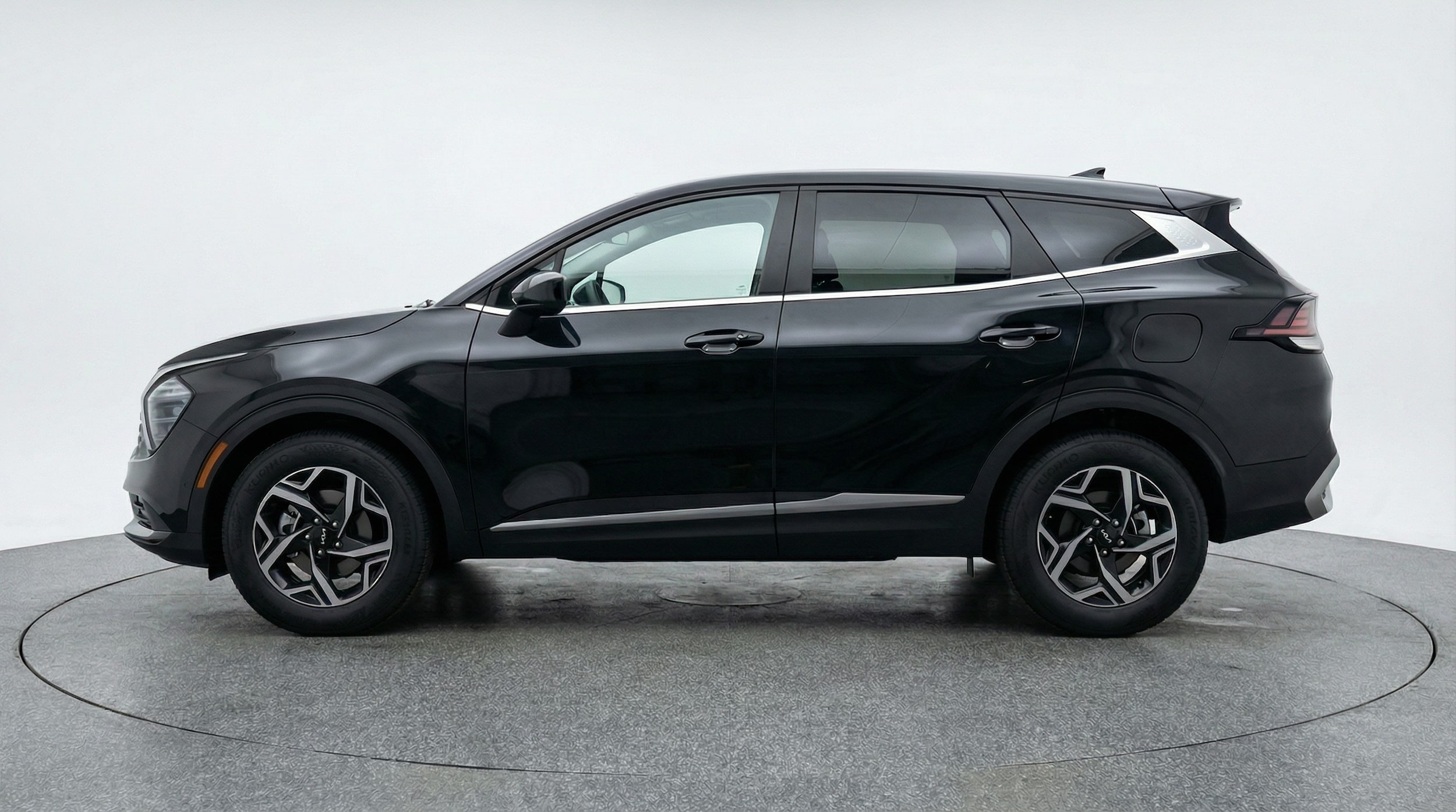 Thumbnail: 2025 Kia Sportage - 4