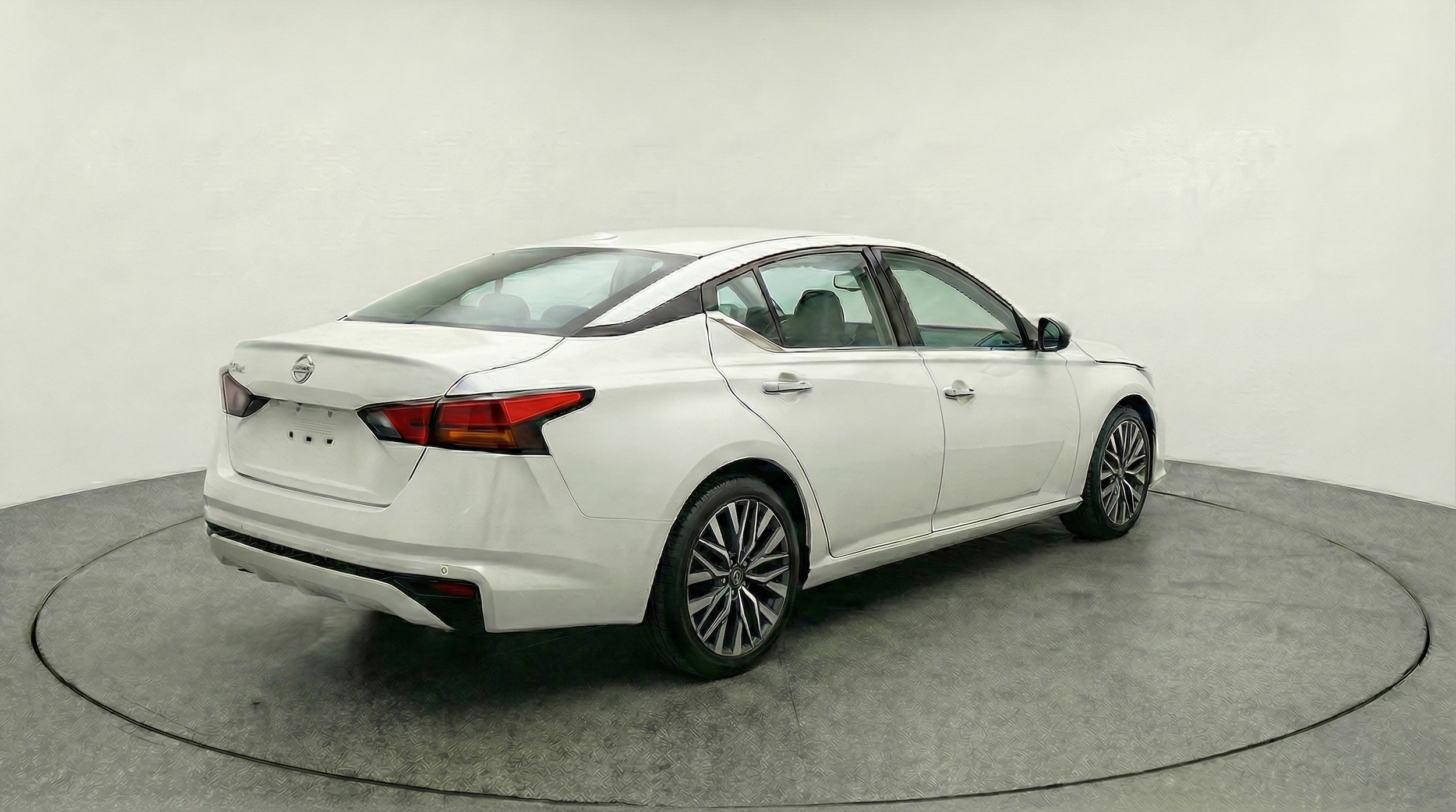 Thumbnail: 2025 Nissan Altima - 9