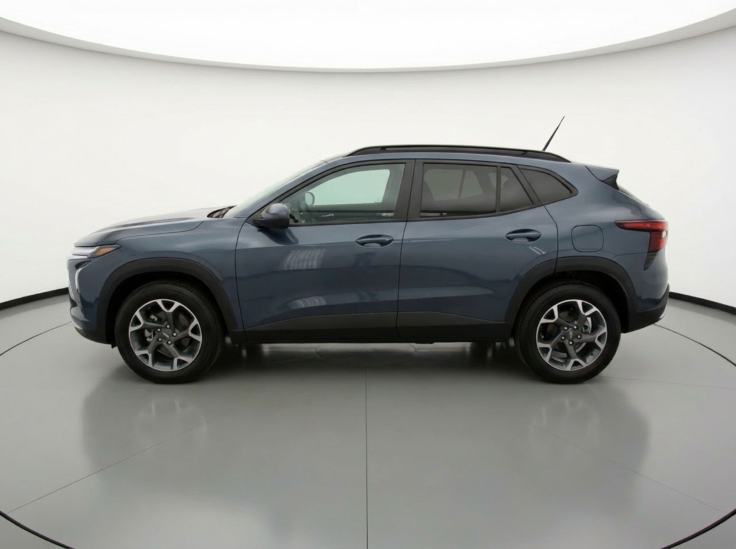 Thumbnail: 2025 Chevrolet Trax - 4